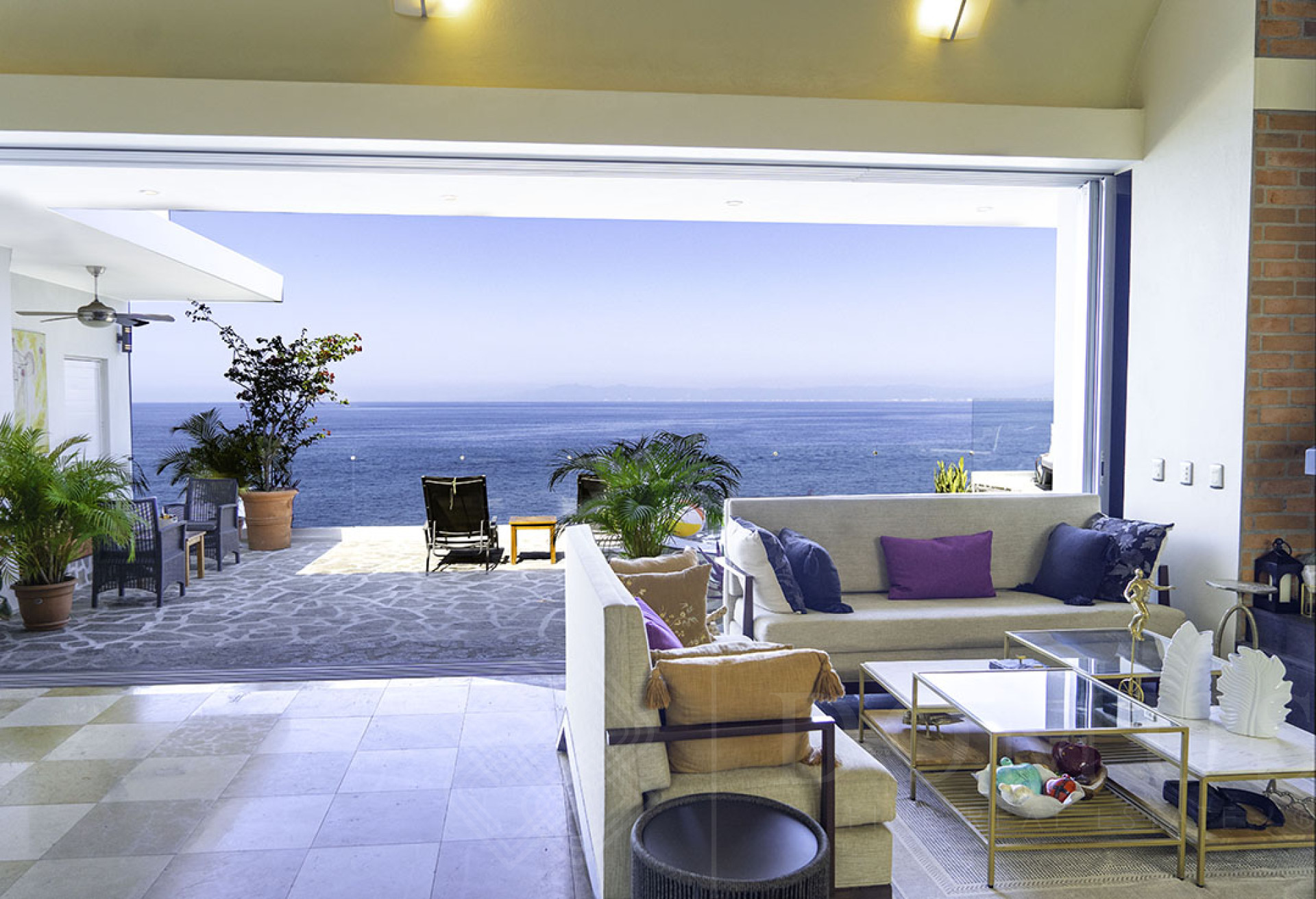 Image gallery of Casa Regia - Oceanfront Home for Sale in Mismaloya