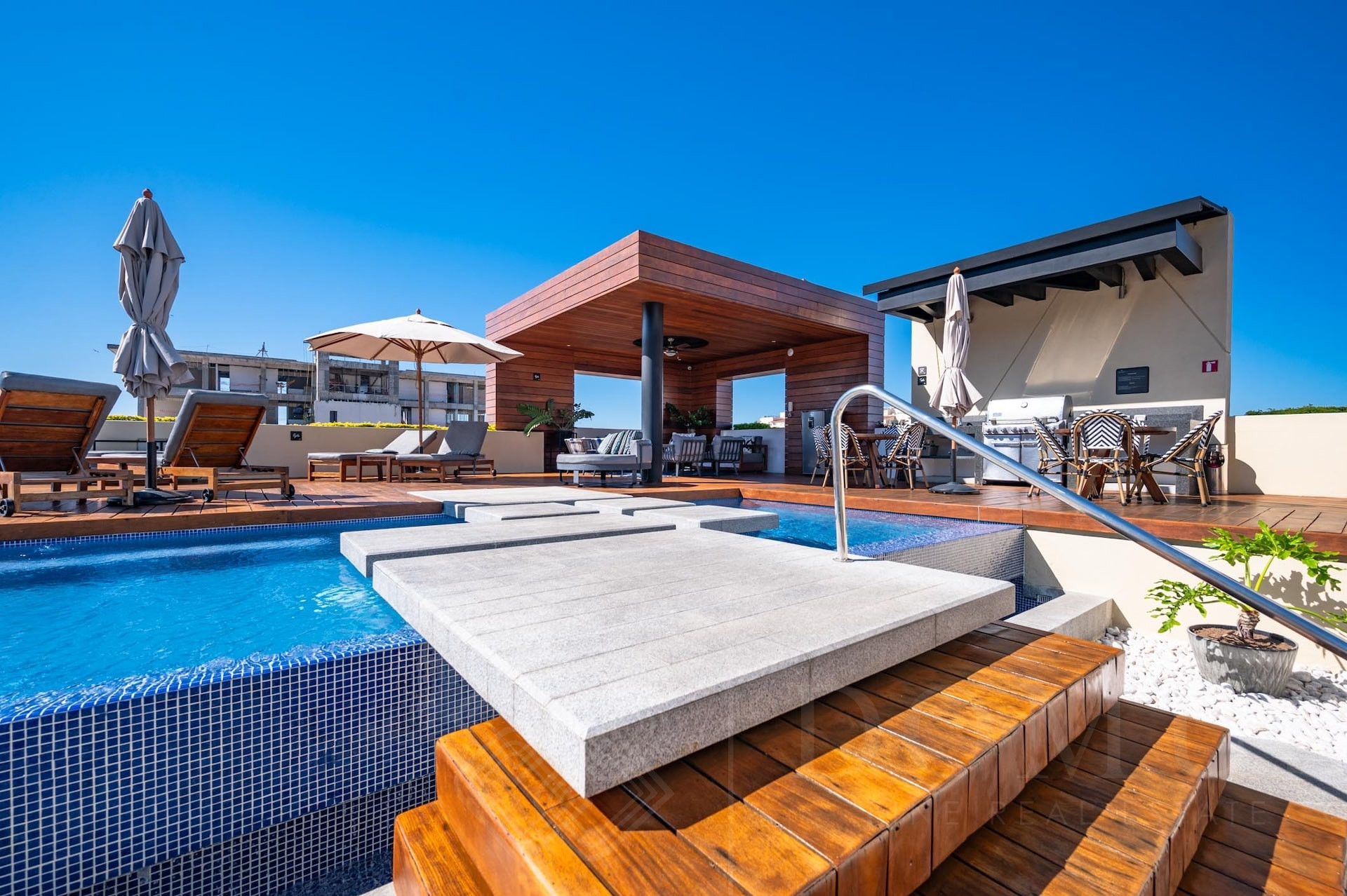 Image gallery of Condo Pavilion 703 Romantic Zone