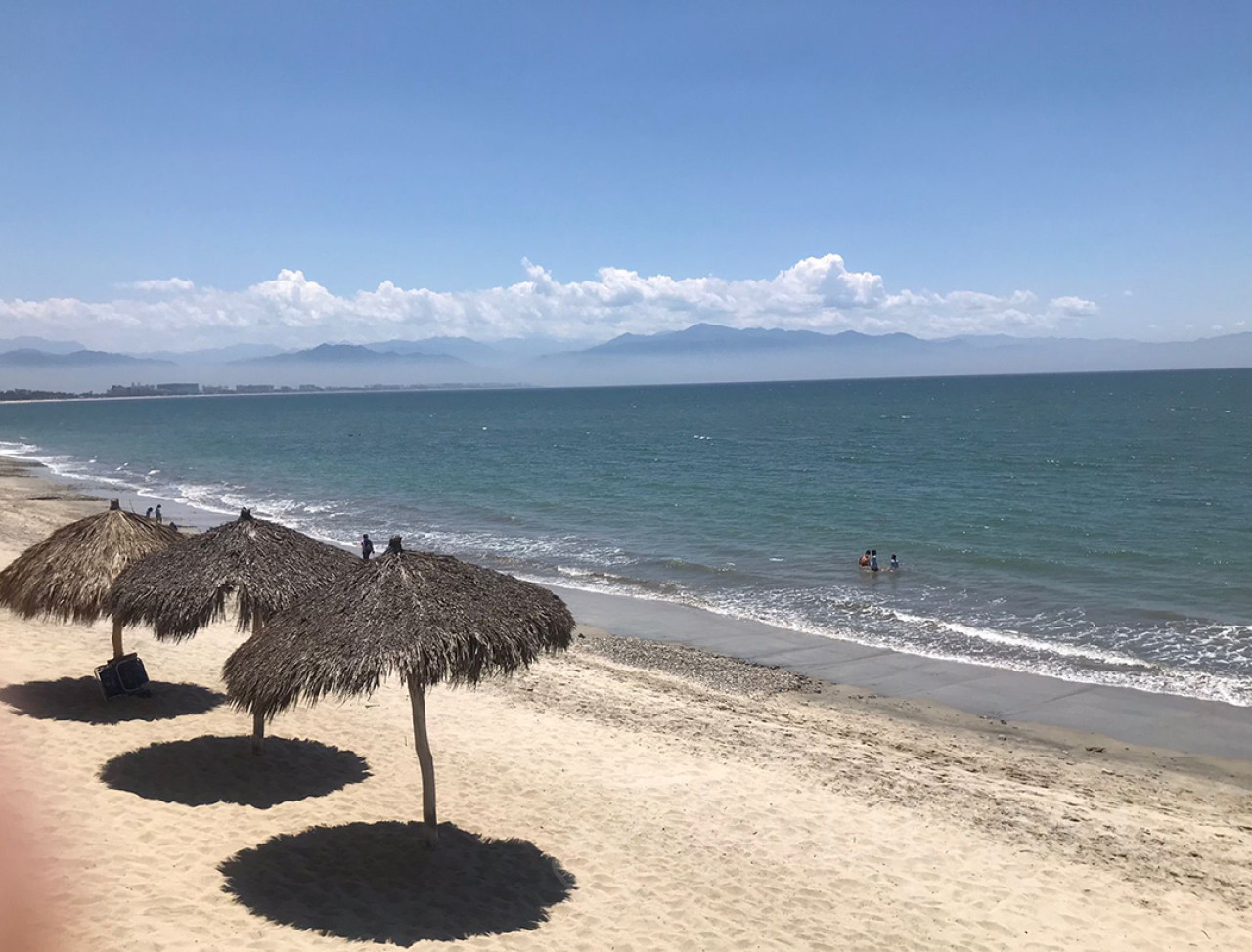 Vista Bahia #401 - Condominio frente a la playa en venta al norte de Bucerías
