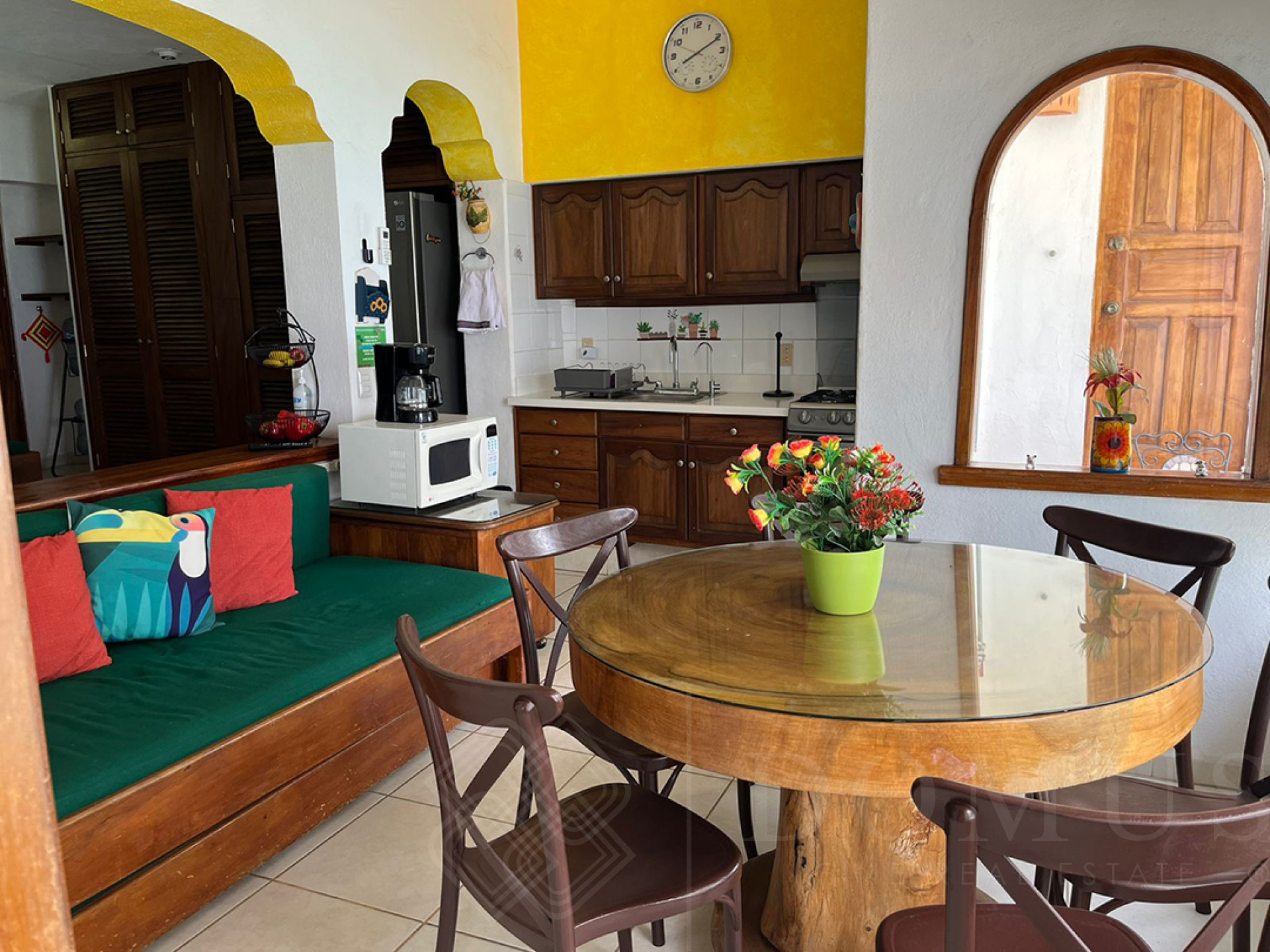 Image gallery of Vista Bahia #401 - Beachfront condominium for sale north of Bucerías