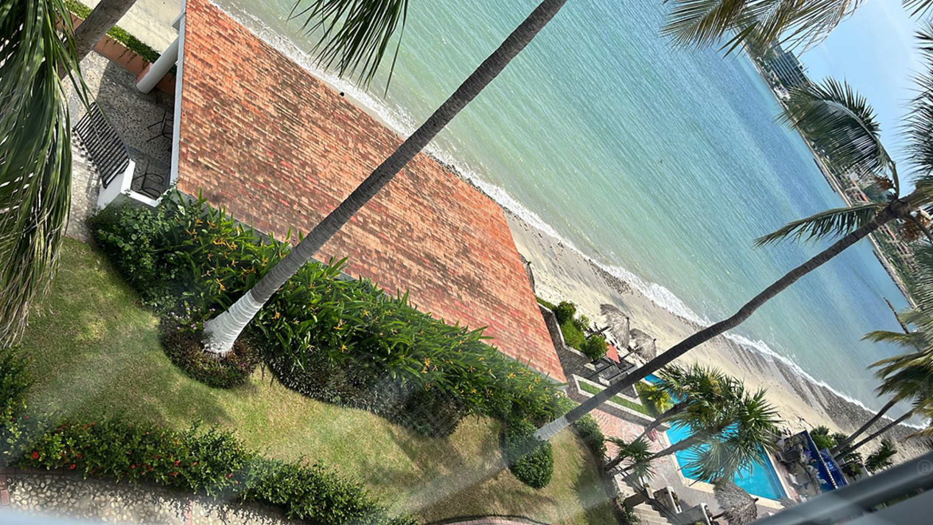 Image gallery of Vista Bahia #401 - Beachfront condominium for sale north of Bucerías