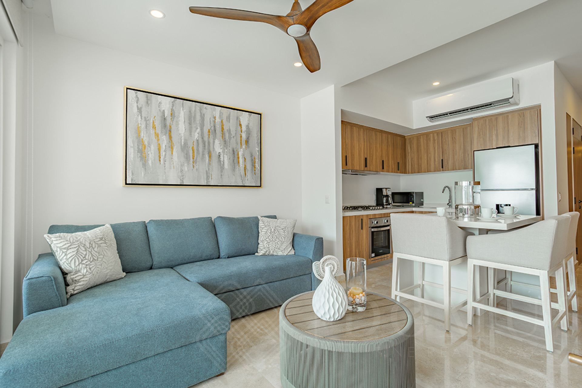 Image gallery of Condominium PG5 Harbor 171 North Tower - Oceanfront Garden Penthouse for Sale in Puerto Vallarta