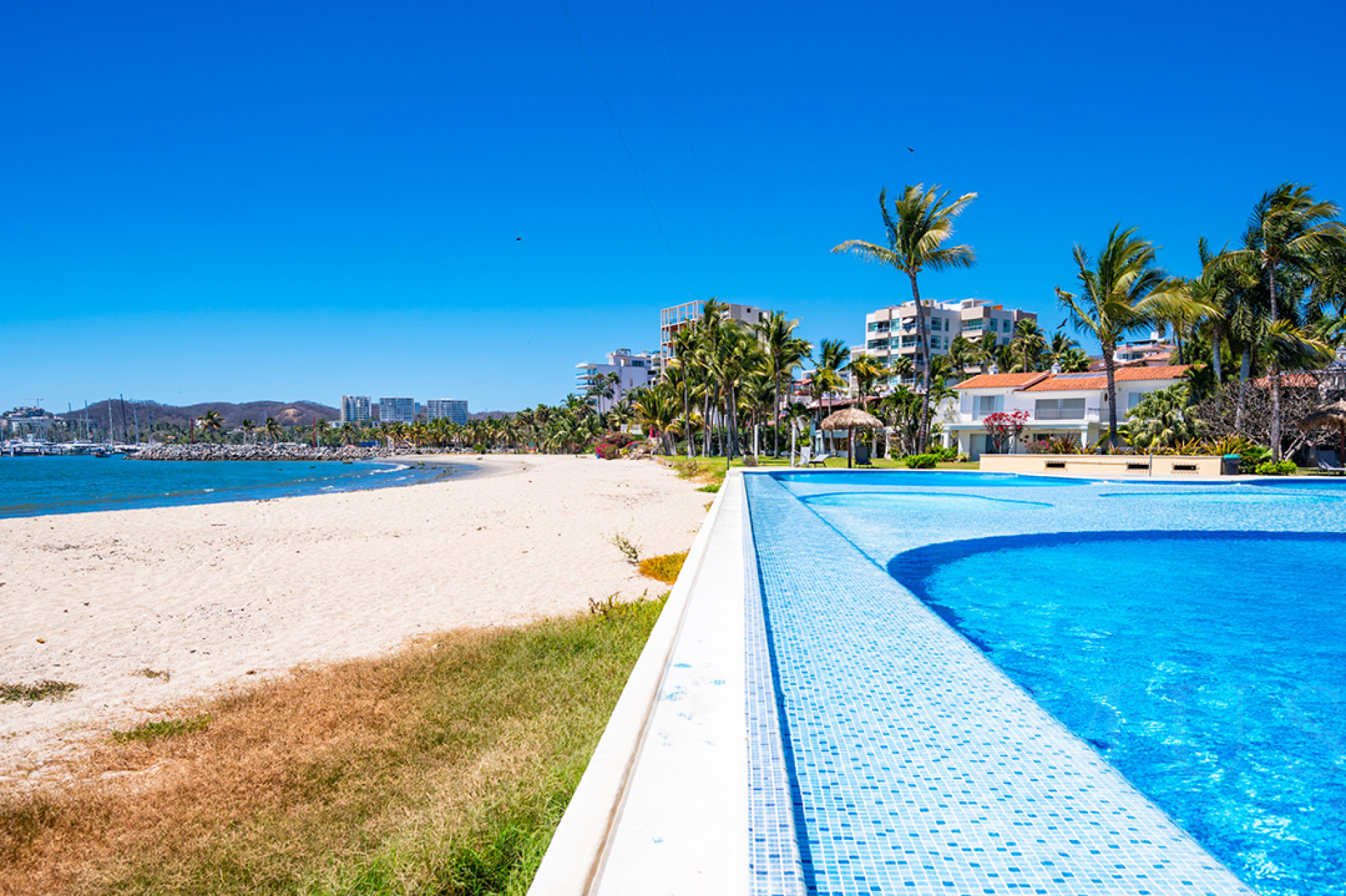 Galeria de Punta Pelicanos 55 - Casa en venta en La Cruz de Huanacaxtle 