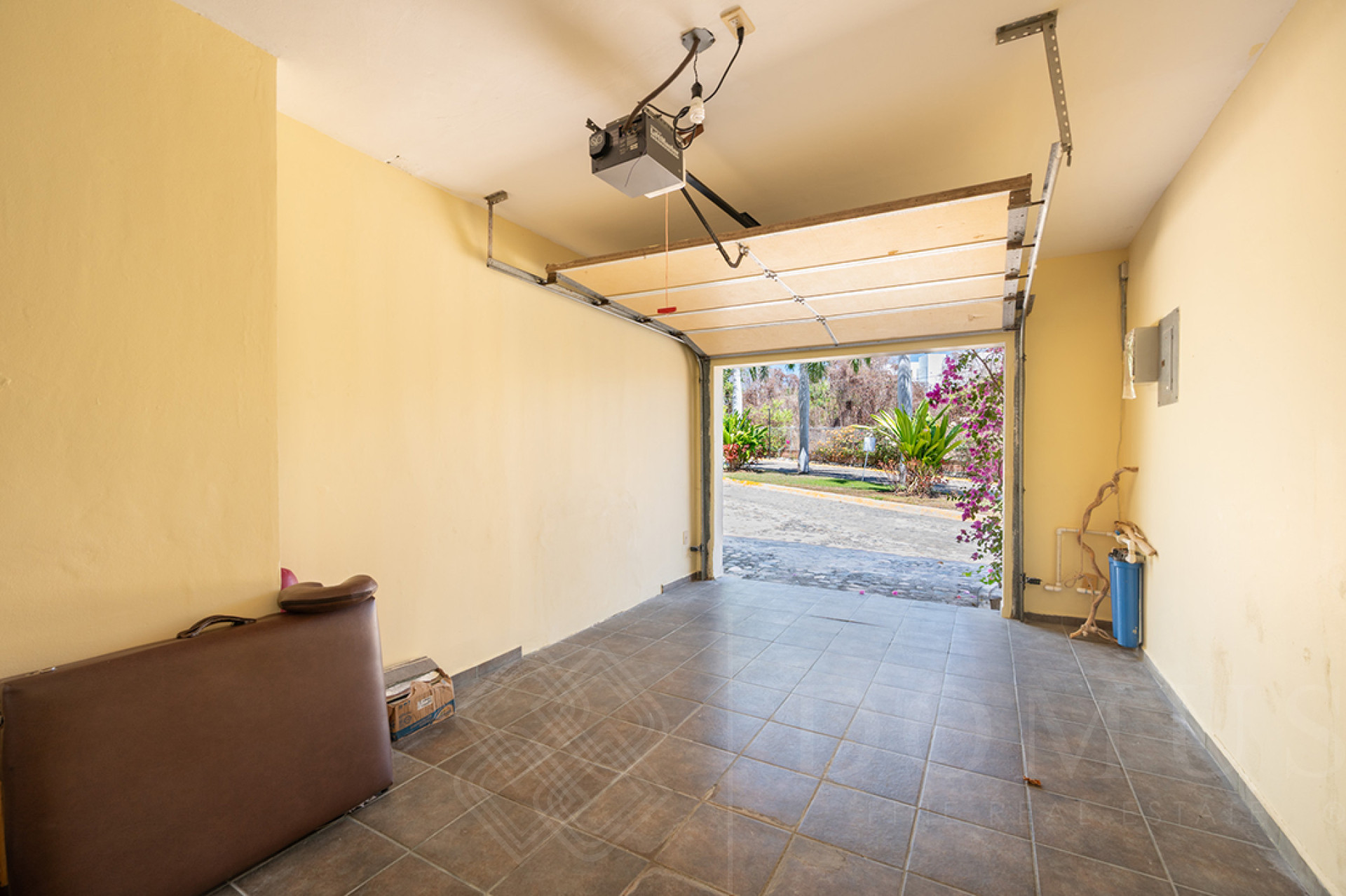 Galeria de Punta Pelicanos 55 - Casa en venta en La Cruz de Huanacaxtle 
