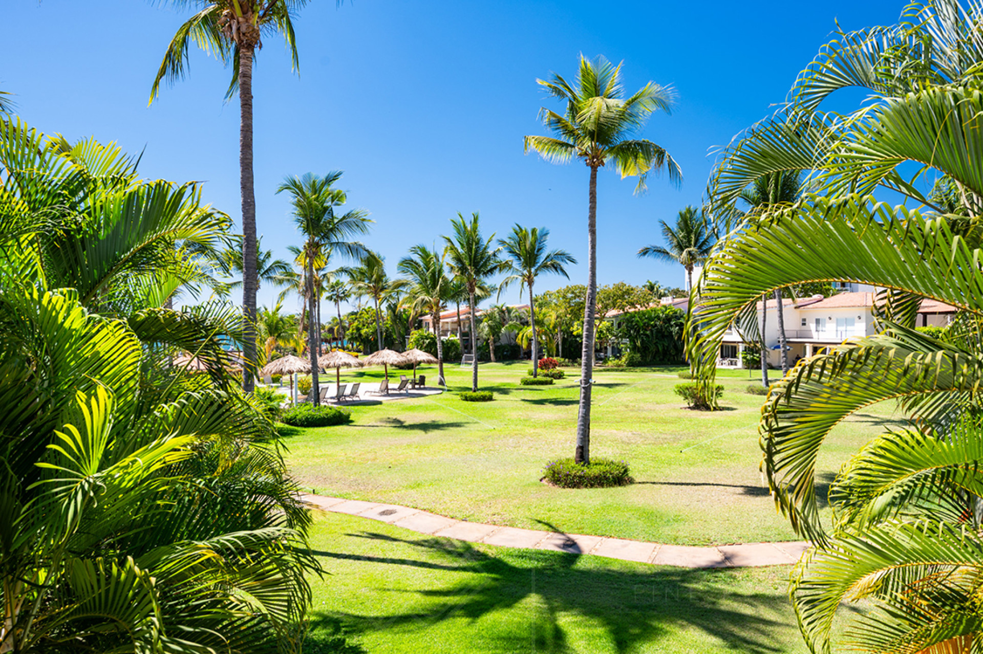 Galeria de Punta Pelicanos 55 - Casa en venta en La Cruz de Huanacaxtle 