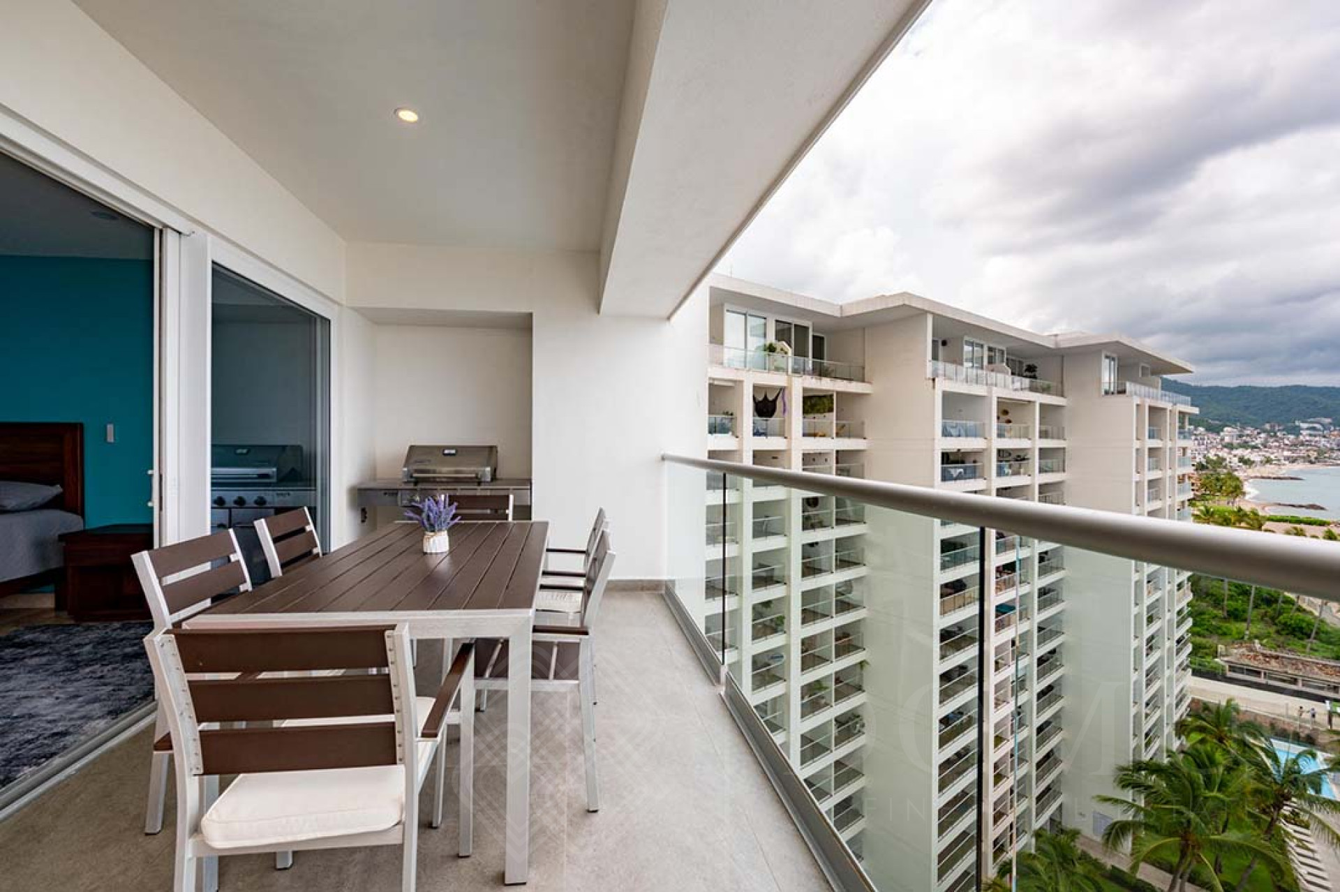 Image gallery of Harbor 171 Torre Norte 906 - Oceanfront apartment for sale in Puerto Vallarta