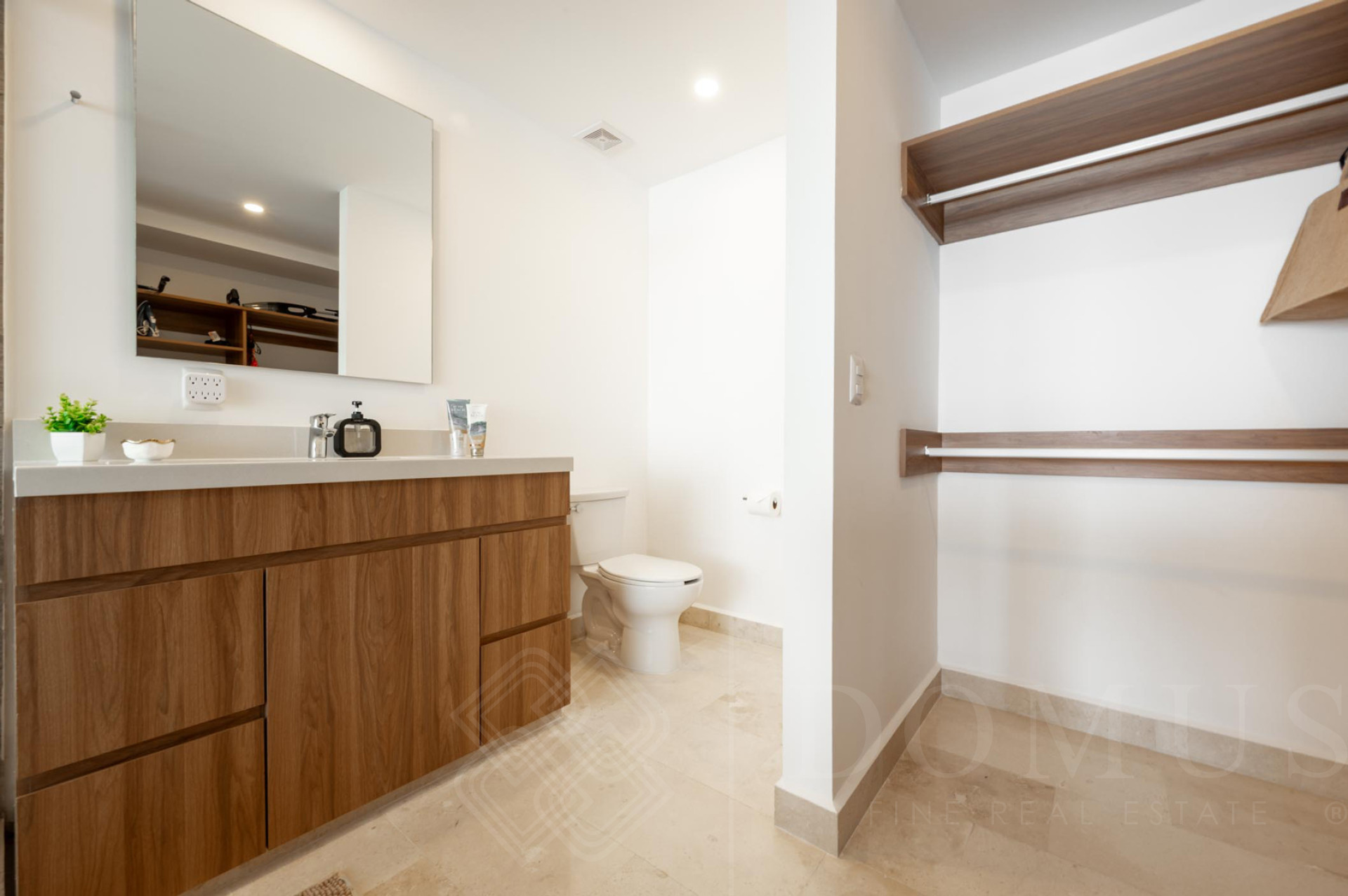 Image gallery of 1803 North Tower, Harbor 171 Puerto Vallarta. A beachfront condo with spectacular views of the bay.
