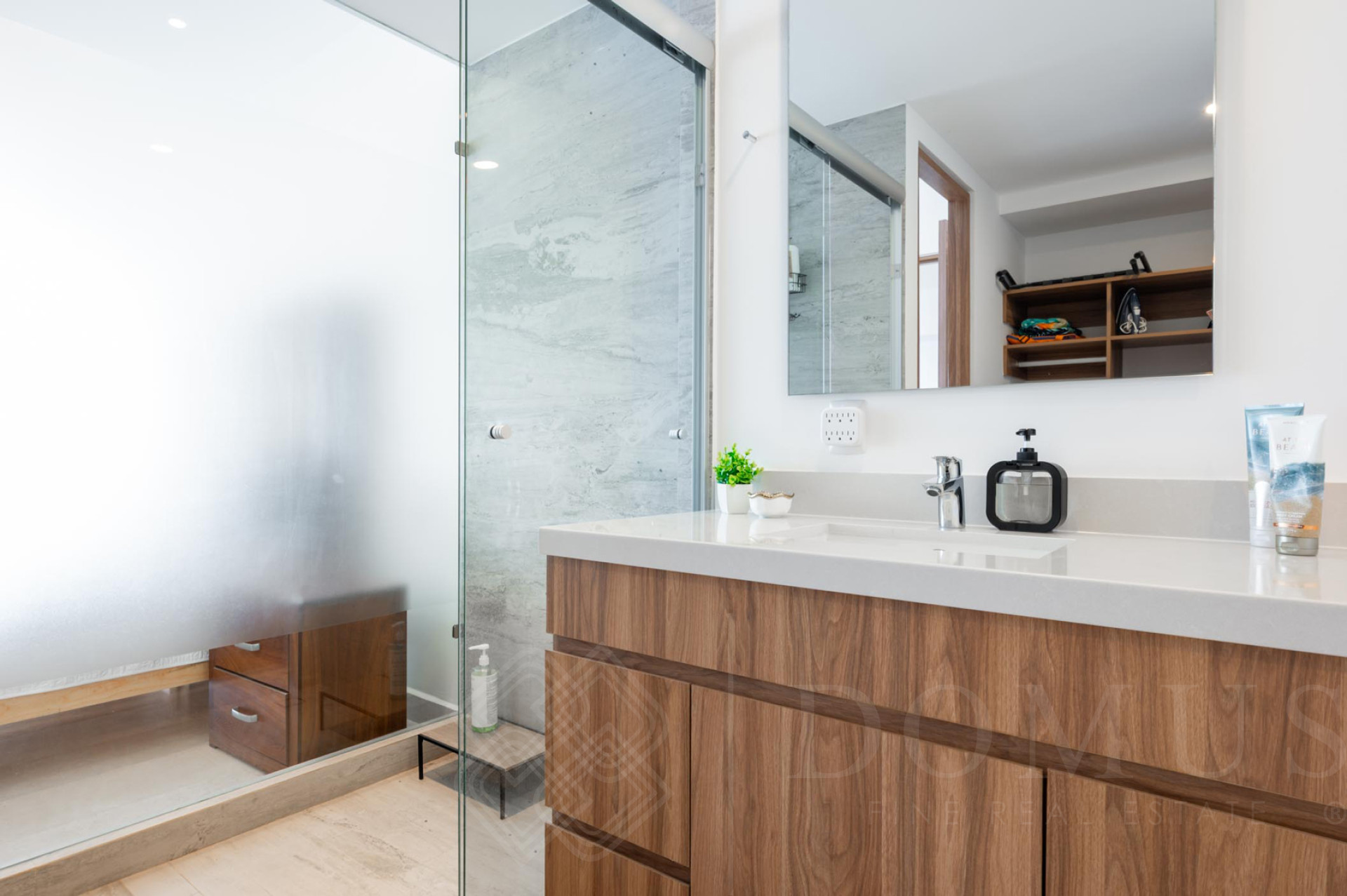 Image gallery of 1803 North Tower, Harbor 171 Puerto Vallarta. A beachfront condo with spectacular views of the bay.