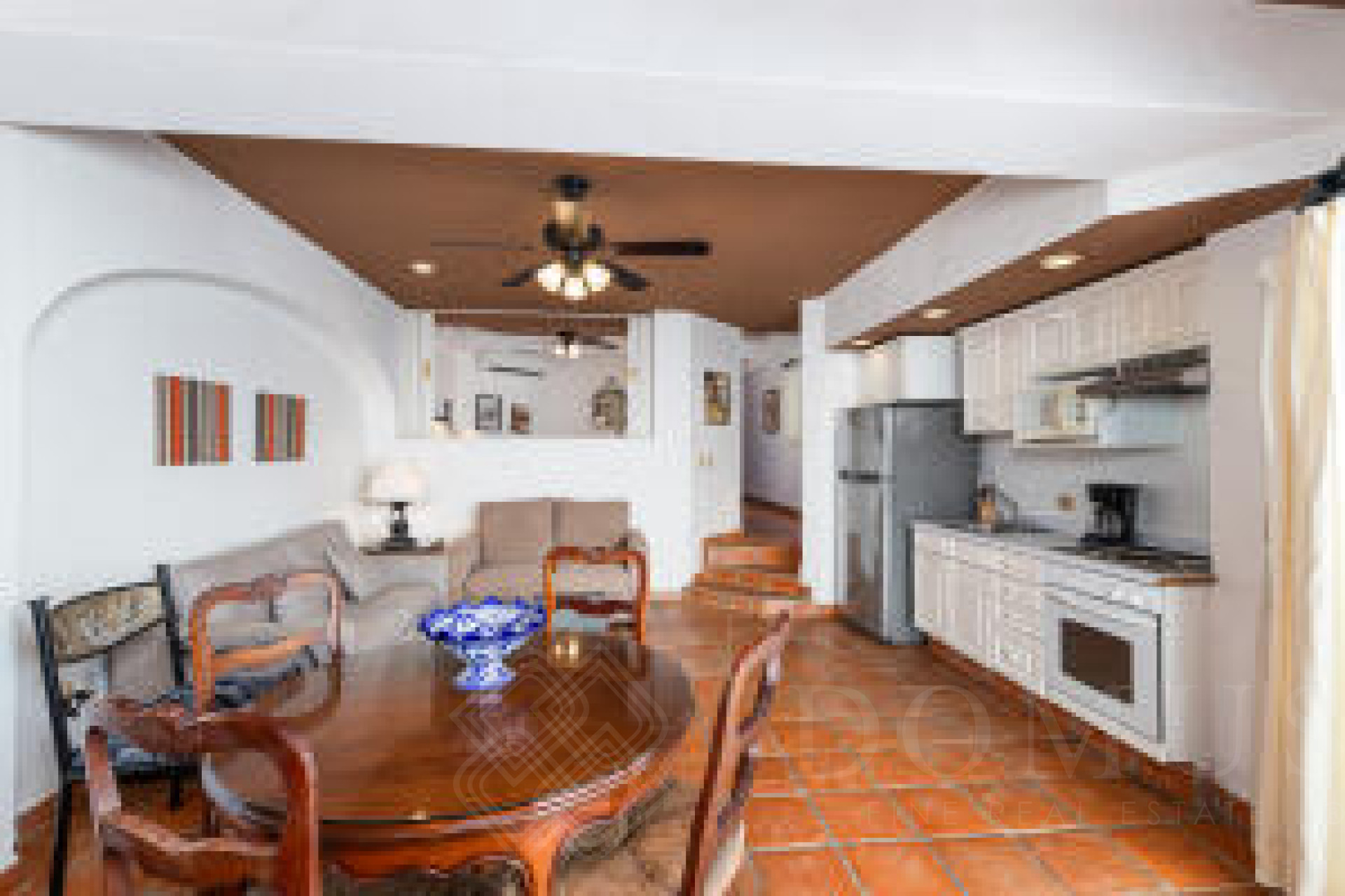 Galeria de One Beach Street 205B - Departamento en venta frente al mar, Zona Romántica