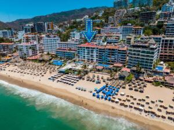 One Beach Street 209C - Departamento en venta frente al mar, Zona Romántica