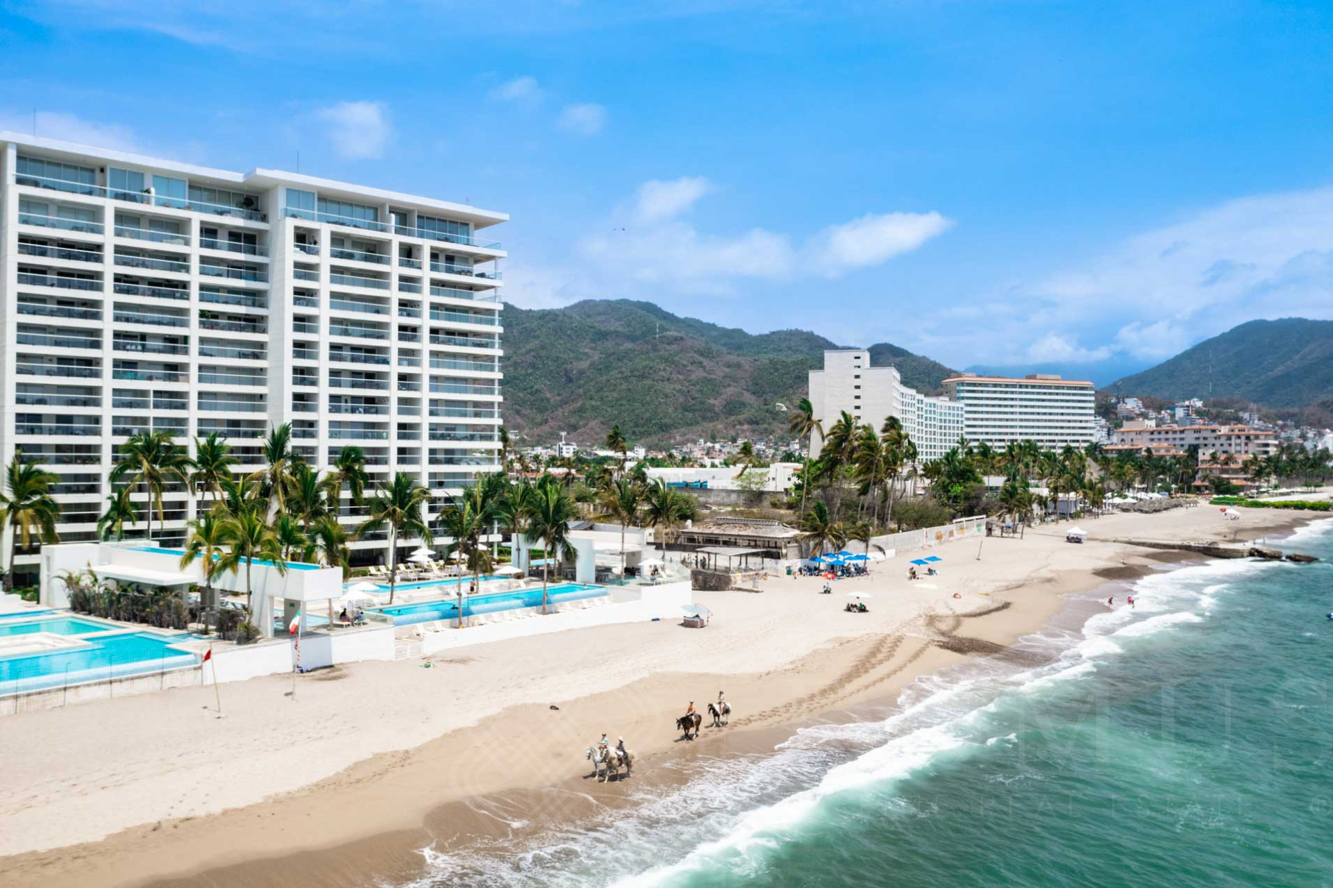 Image gallery of Harbor 171 Torre Norte 1207 - Oceanfront apartment for sale in Puerto Vallarta
