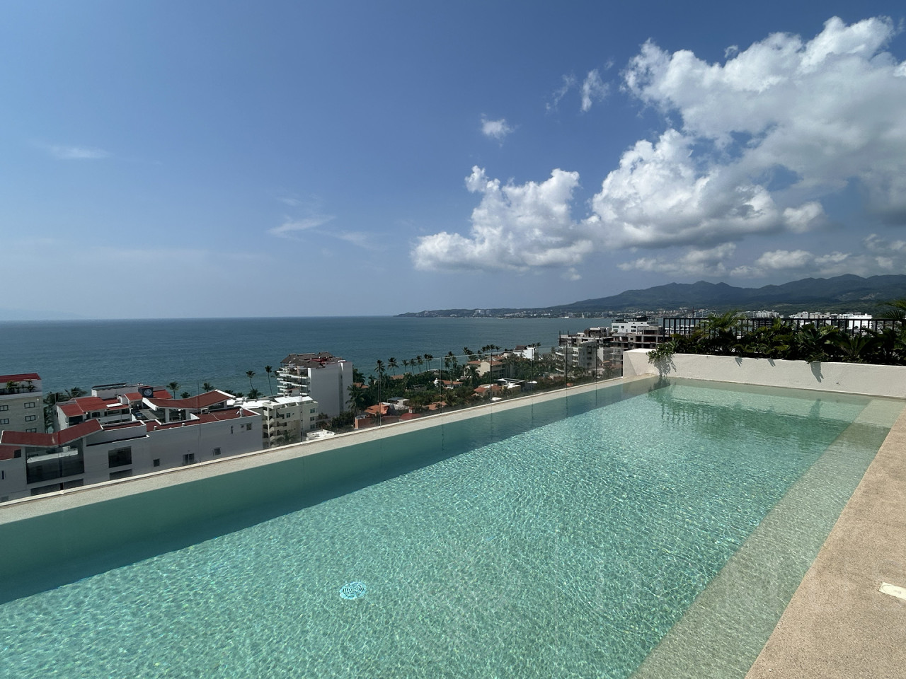 Departamento en venta en la zona dorada de Bucerias a dos cuadras de la playa. Maralma Bucerias