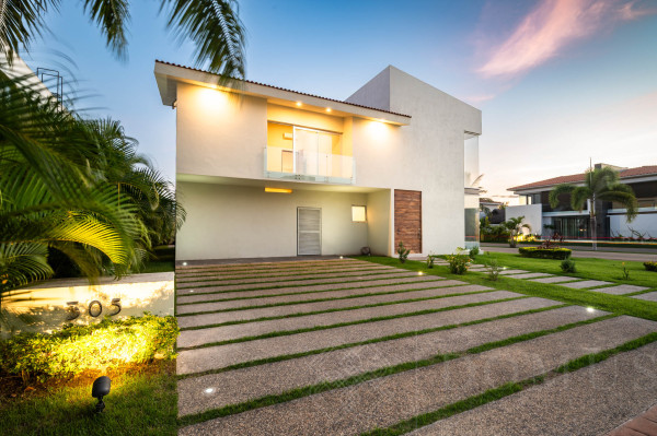 Casa Cedros 305 - Casa en venta en Los Tigres Residencial, Nuevo Vallarta