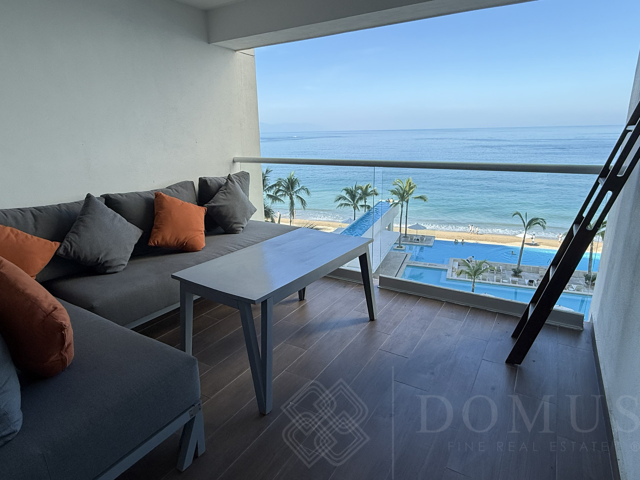 Departamento en venta frente a playa 6009 Harbor 171 TS Puerto Vallarta