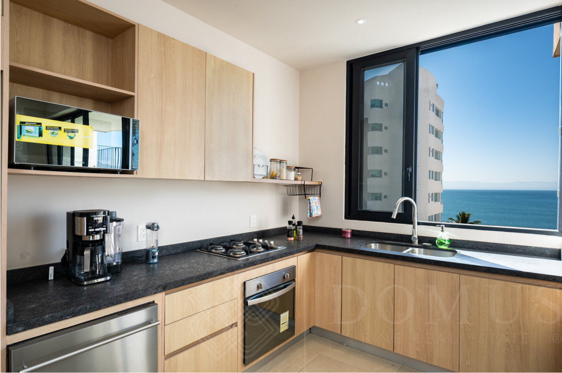 Galeria de Makare 502, Playa Los Picos, Bucerias