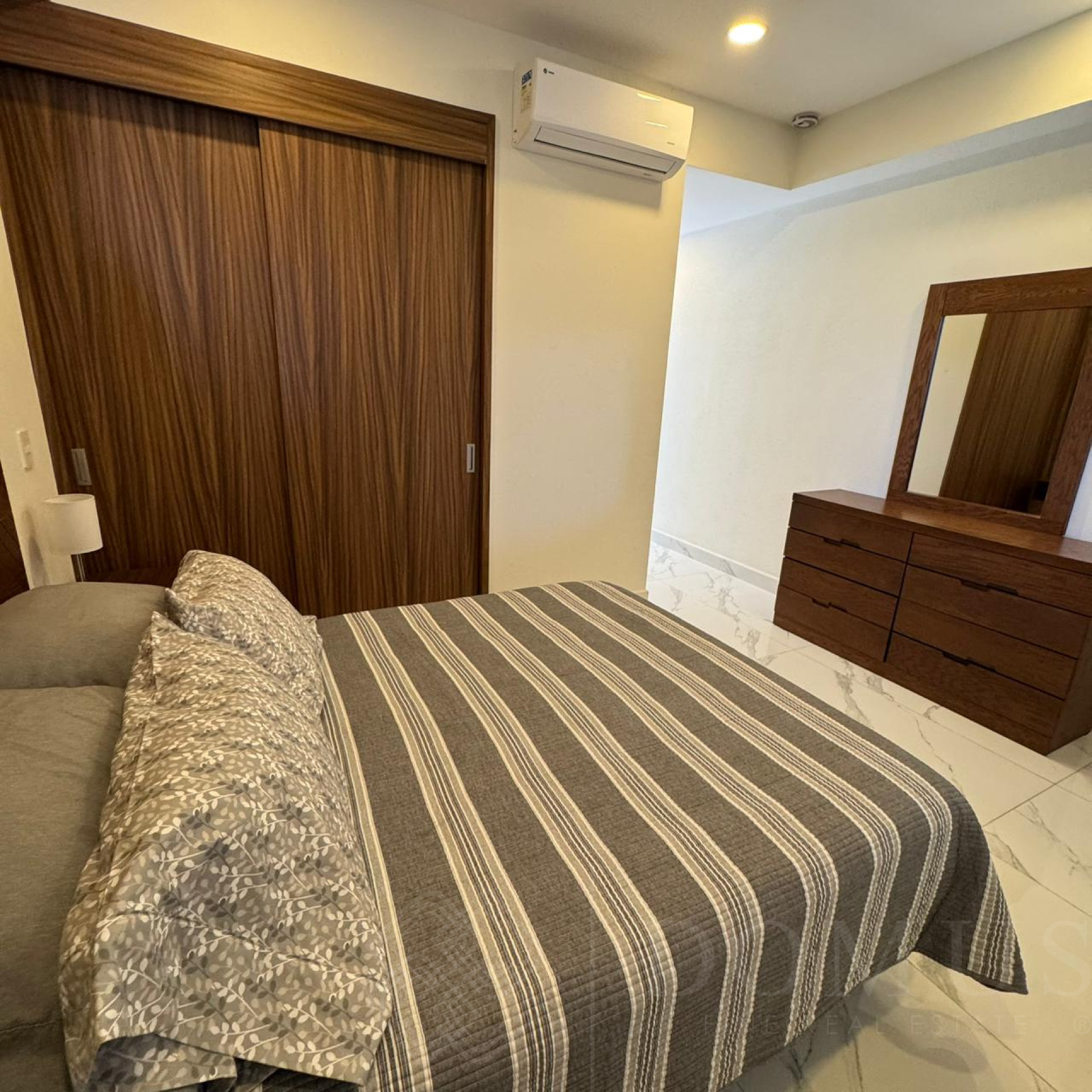 Galeria de Departamento 403A Quinta San Miguel Canal Torre 2