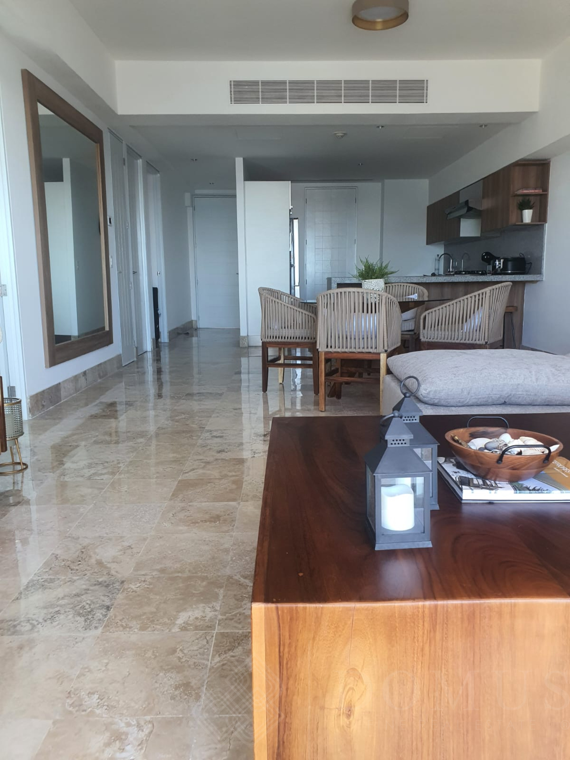 Galeria de Deck 12 Unidad #1103