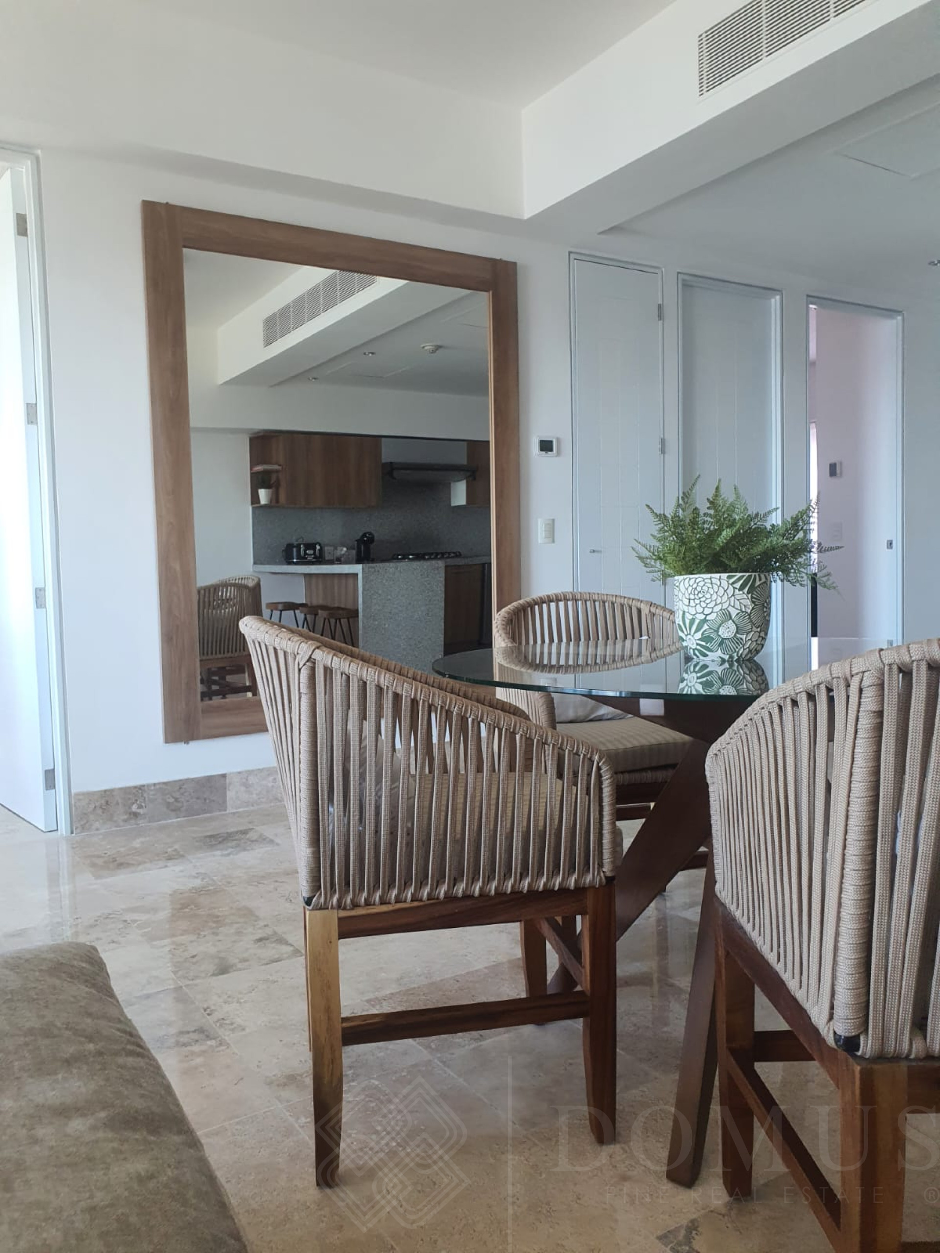 Galeria de Deck 12 Unidad #1103