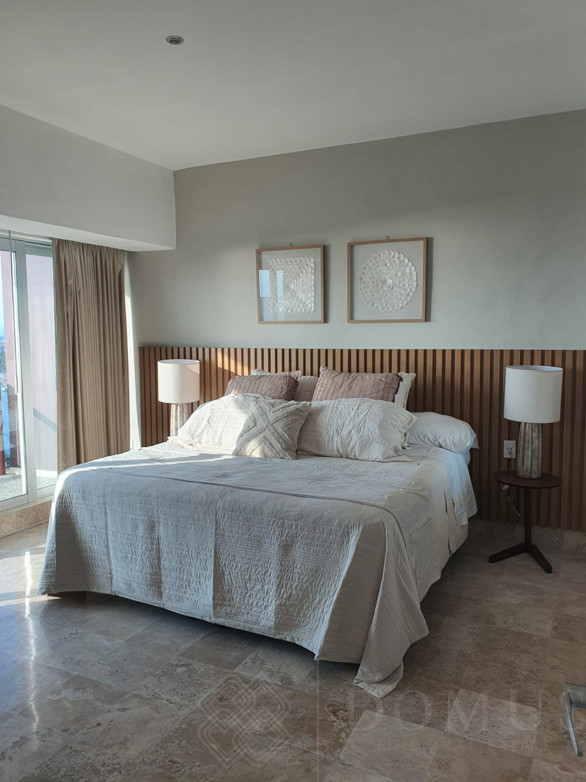 Galeria de Deck 12 Unidad #1103