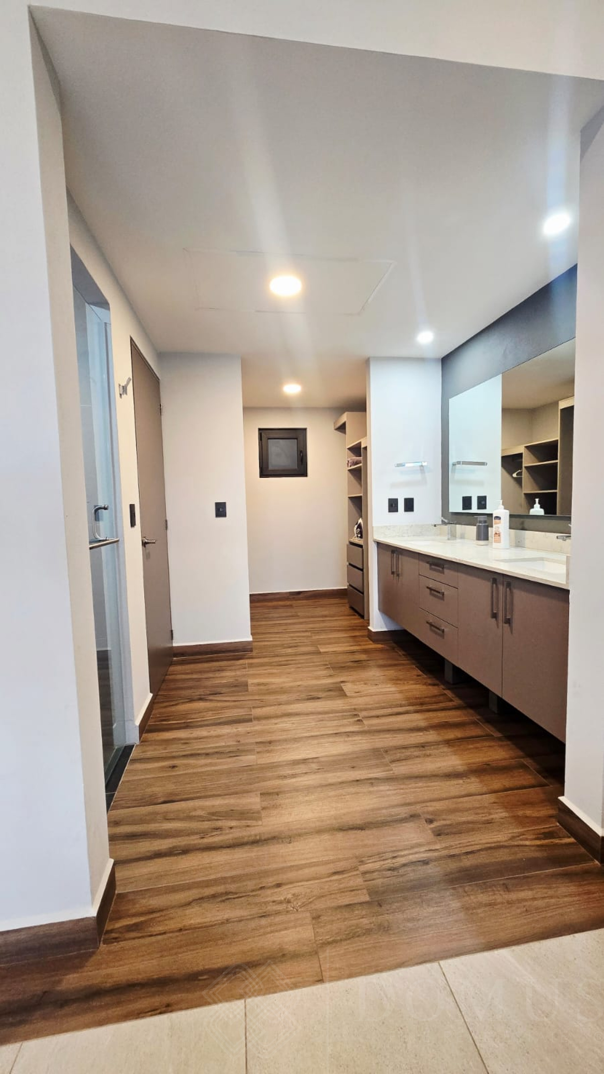 Image gallery of #105 condo Bengala, Los Tigres