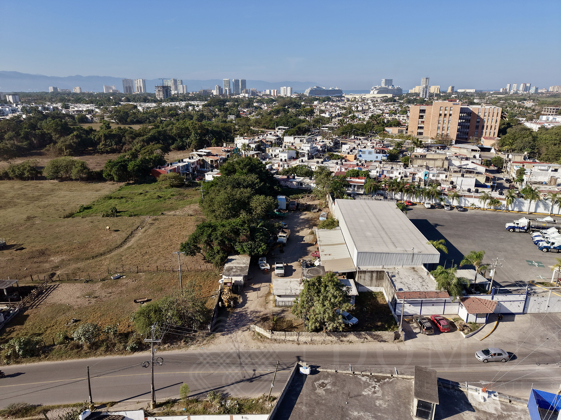 Galeria de Lote en 16 de Septiembre, La Floresta