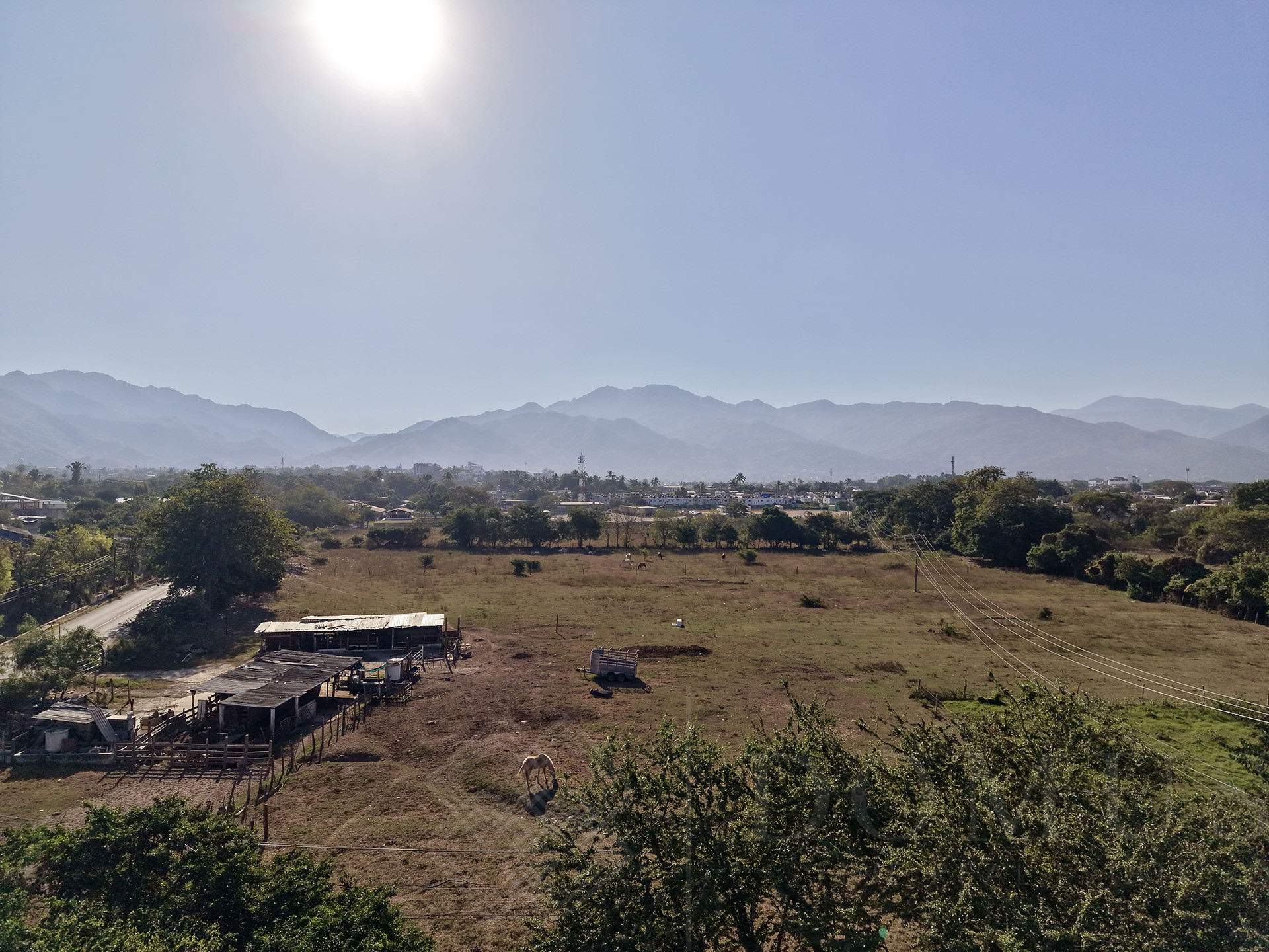 Galeria de Lote en 16 de Septiembre, La Floresta