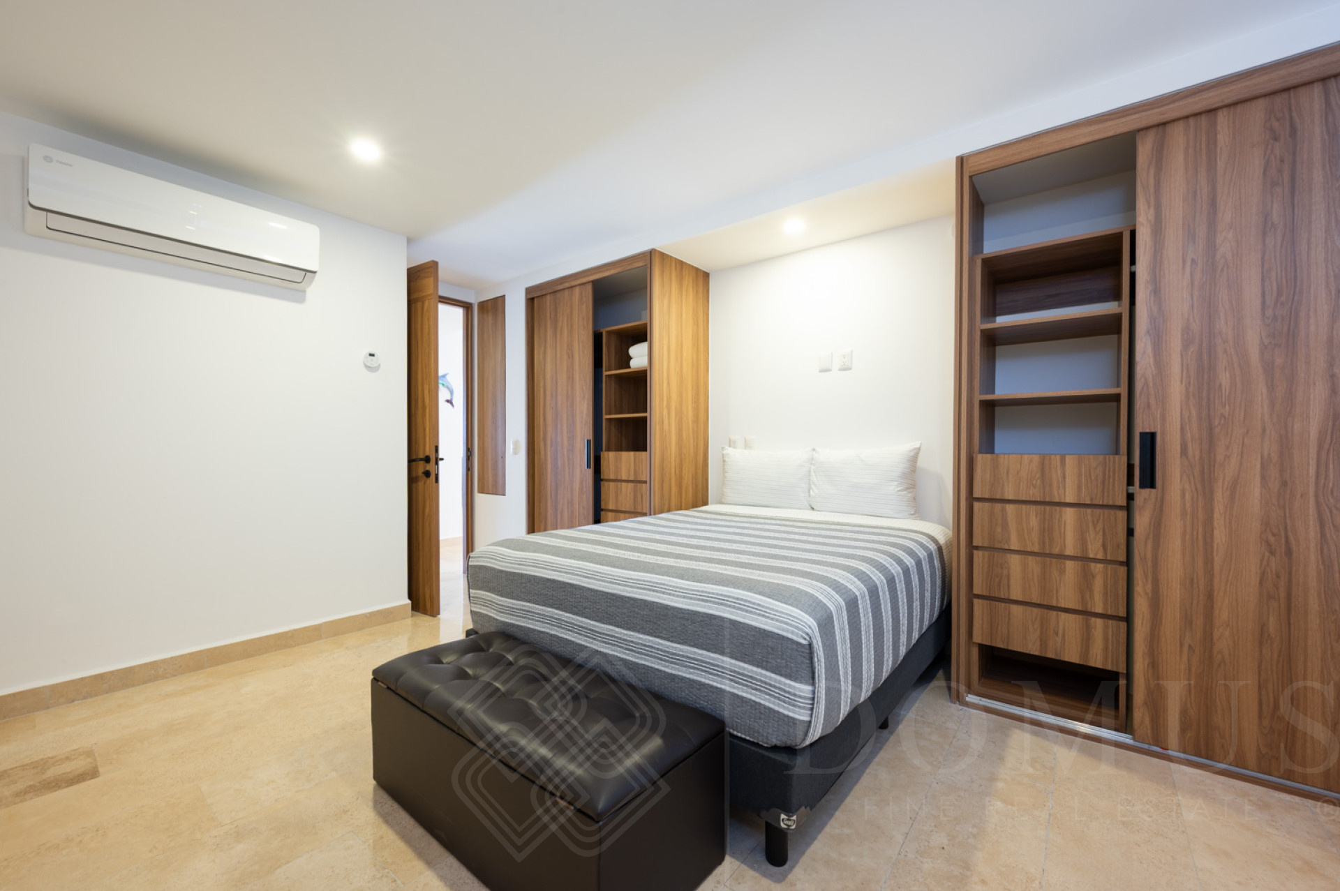 Image gallery of Harbor 171 North Tower Unit #506