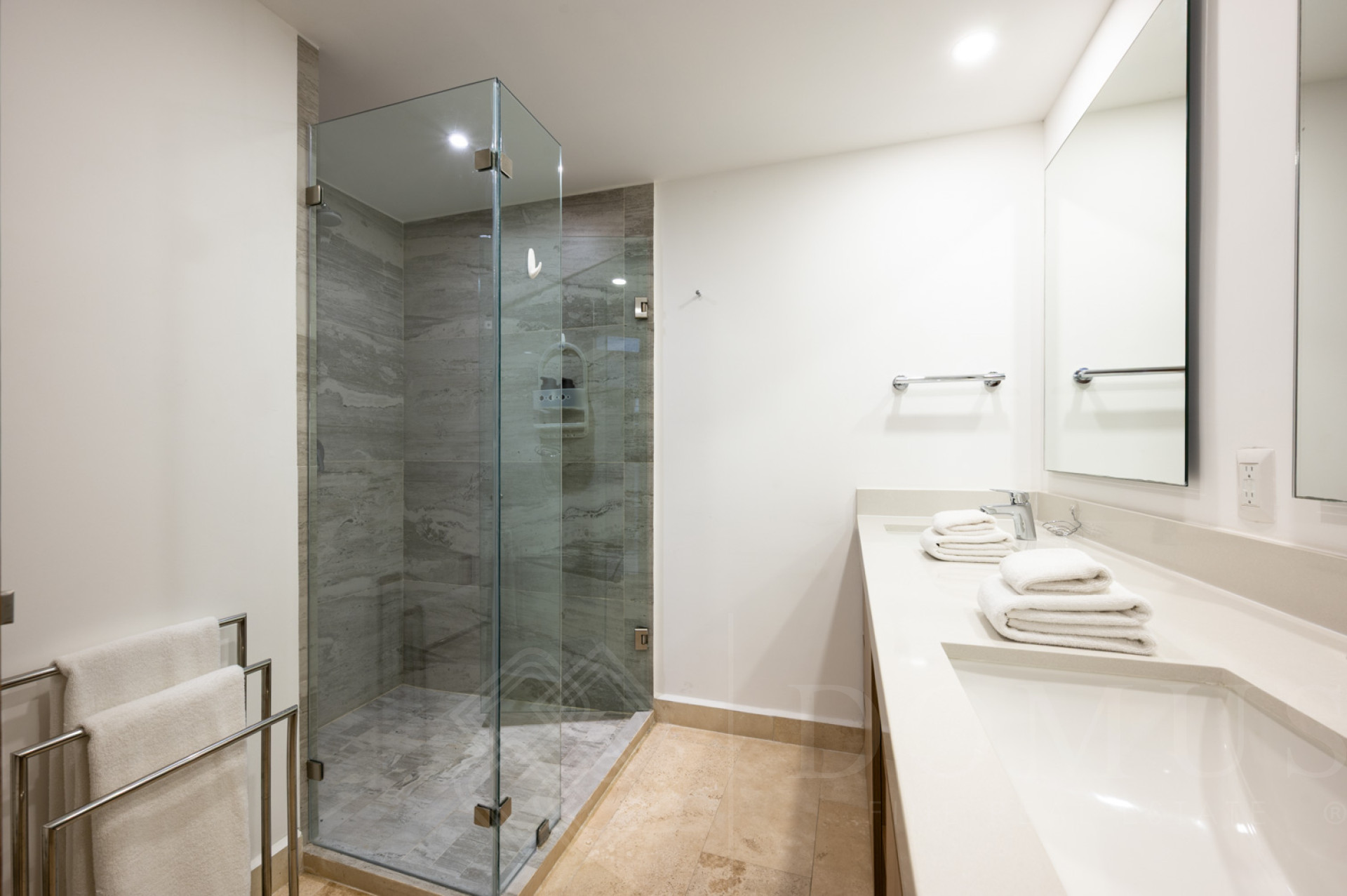 Image gallery of Harbor 171 North Tower Unit #506