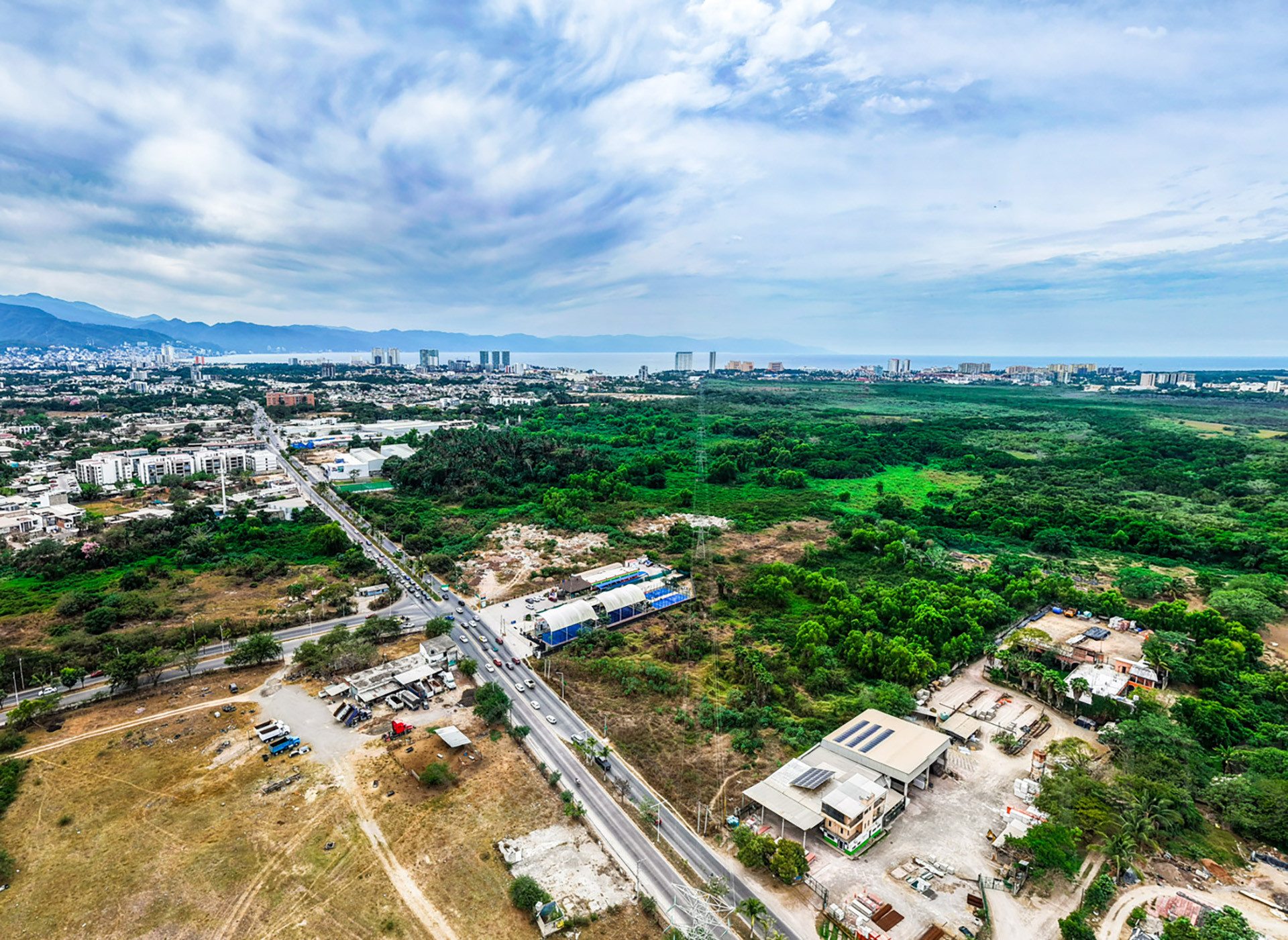 Galeria de Lote Parcelado 32, Avenida México