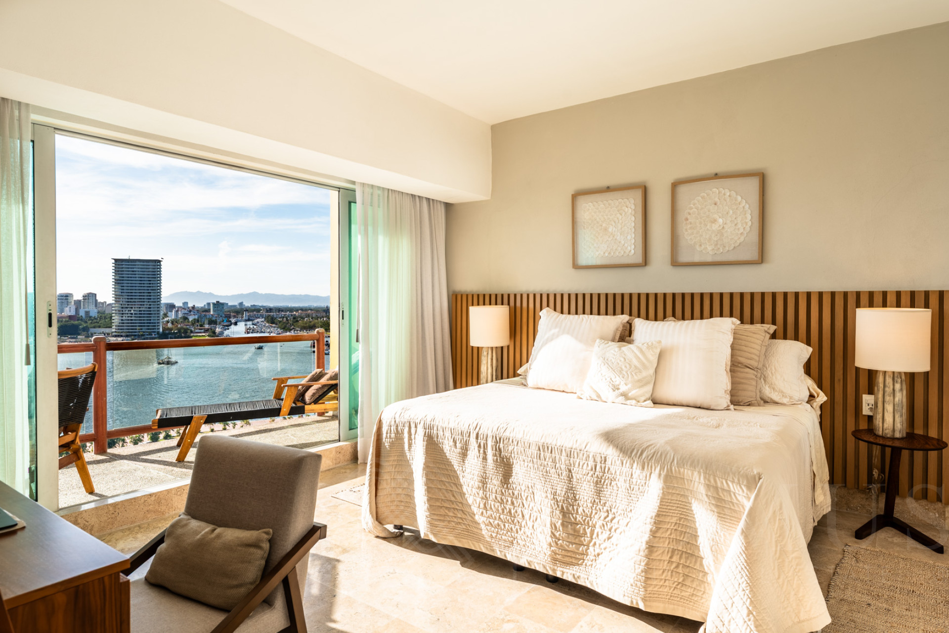 Image gallery of Unit #1103 Deck 12