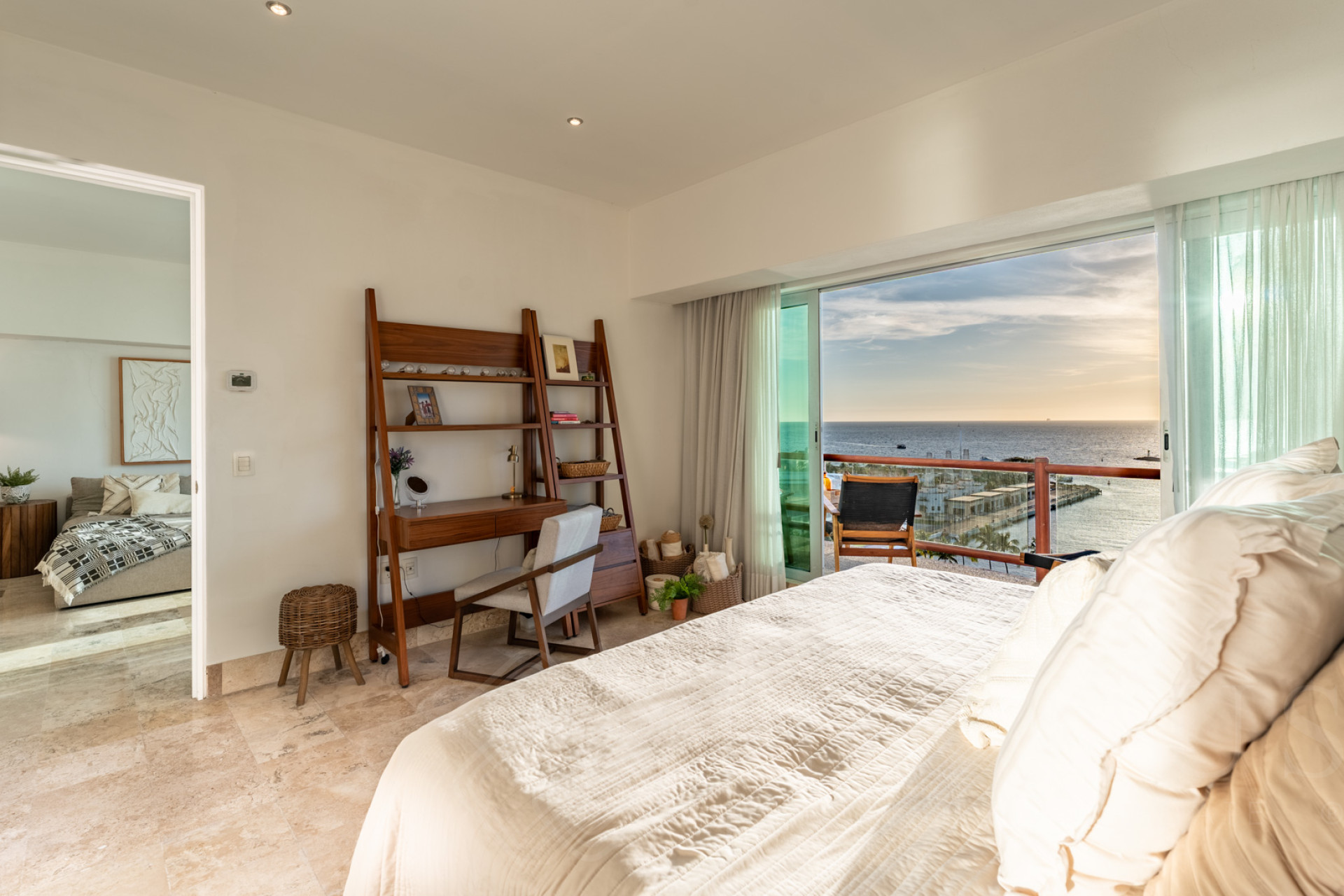 Image gallery of Unit #1103 Deck 12