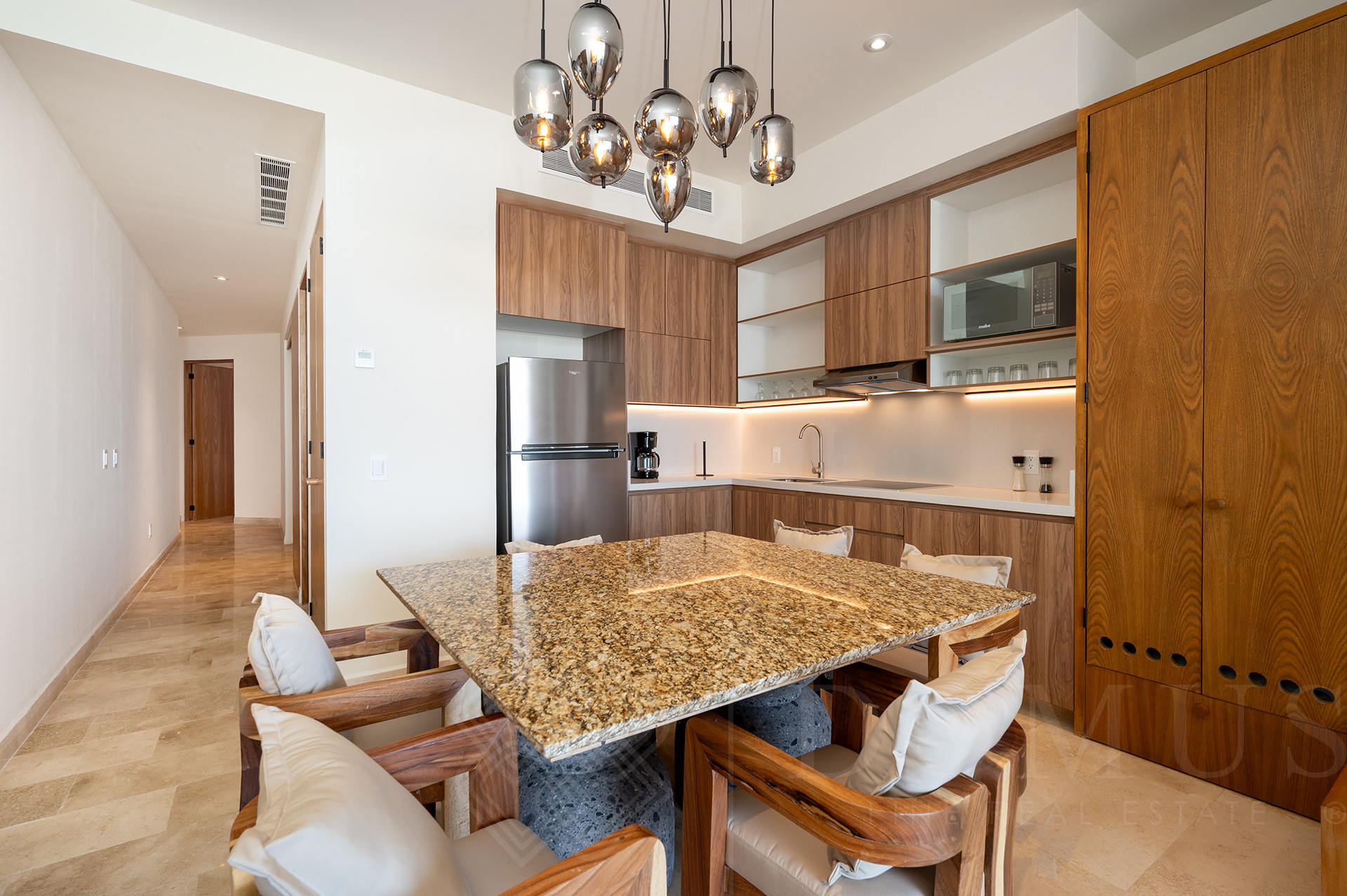 Image gallery of Zantamar TH3-A UP-03