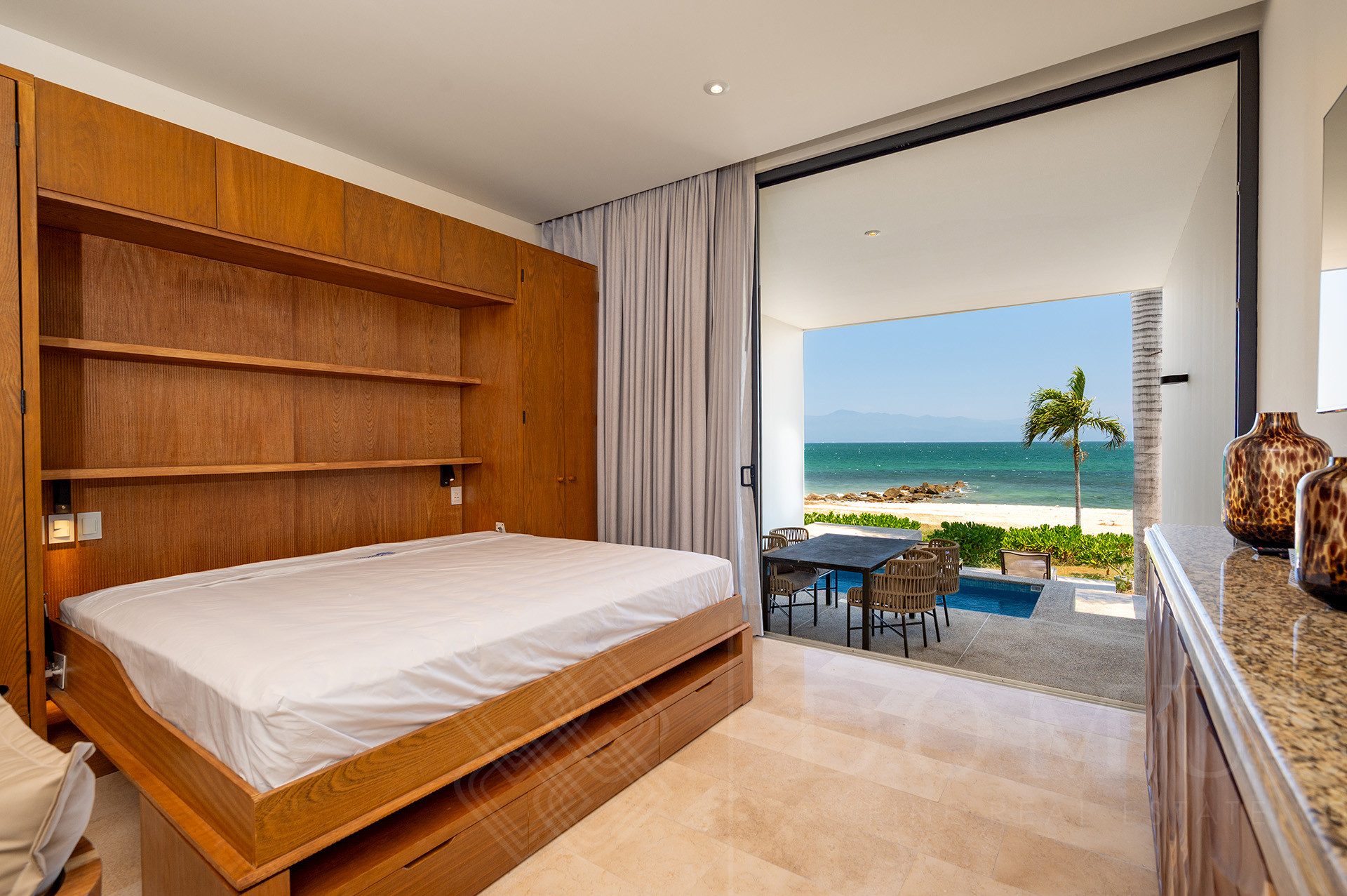 Image gallery of Zantamar TH3-A UP-03