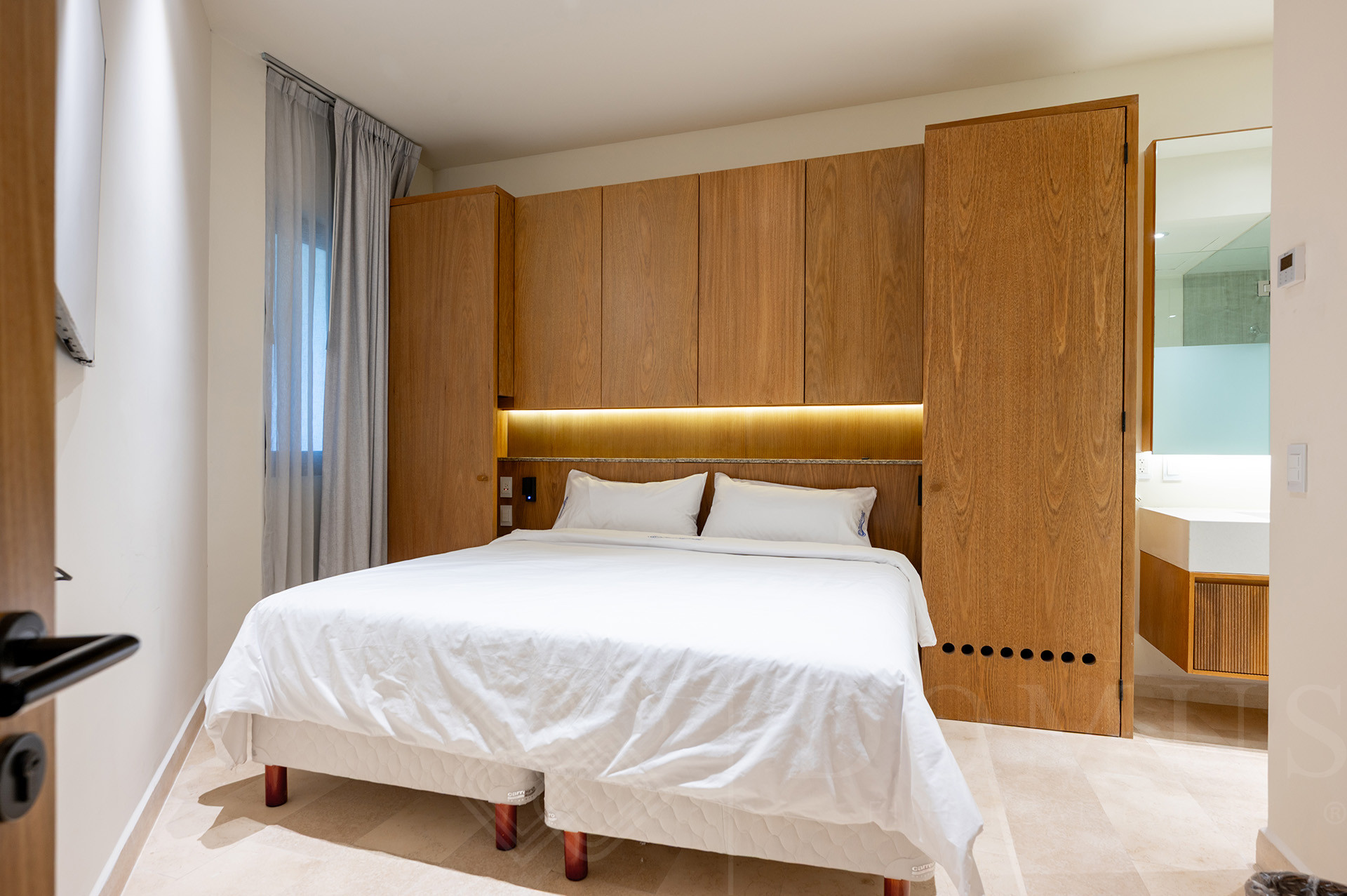 Image gallery of Zantamar TH3-A UP-03