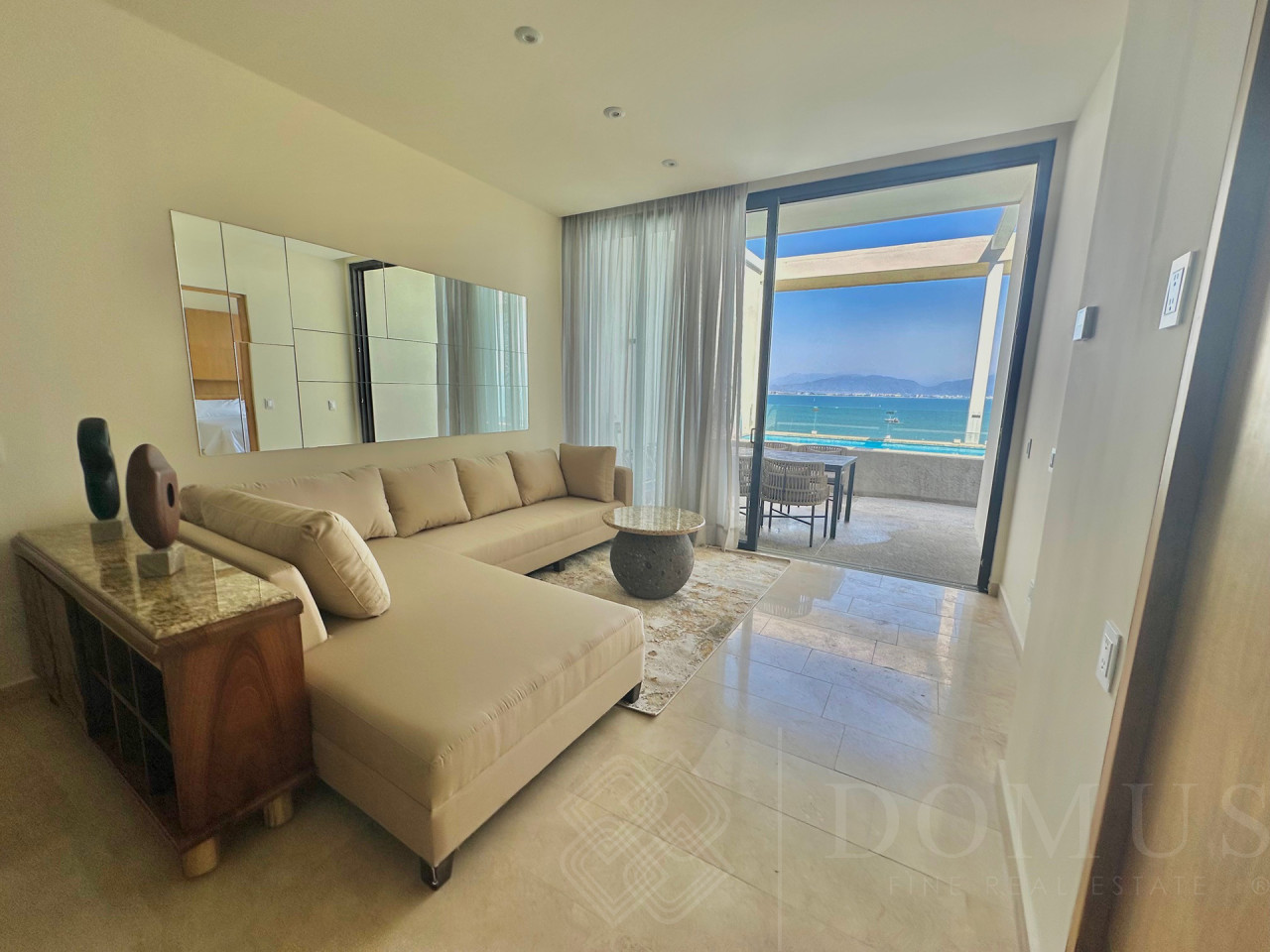 Departamento Zantamar PH 606B en venta frente a playa