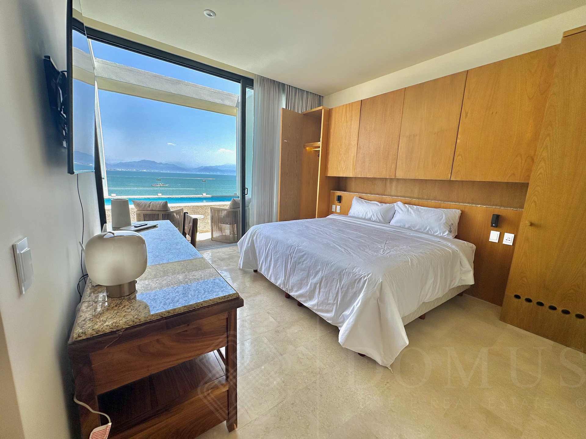 Image gallery of Zantamar PH 606-B UP 189