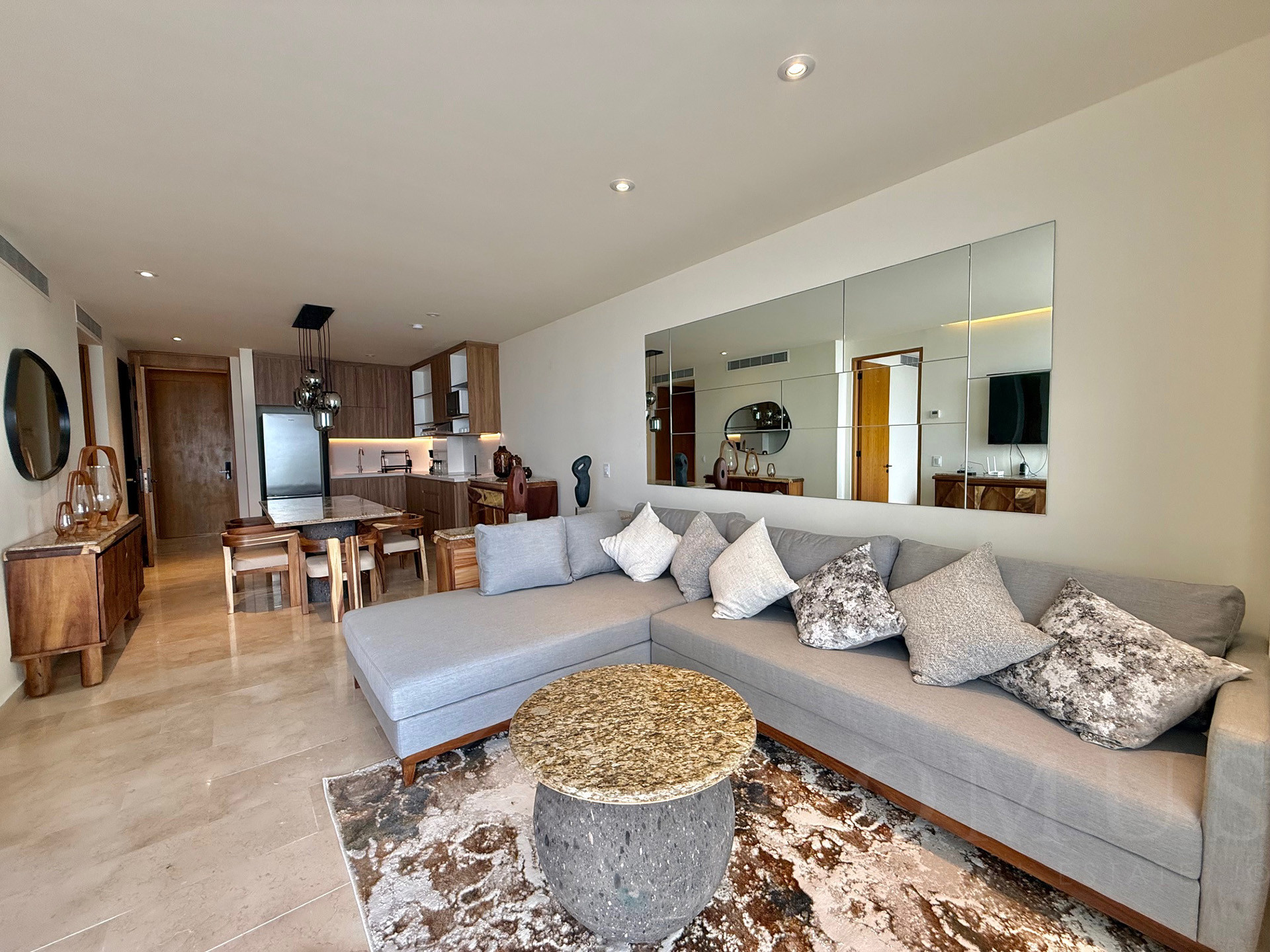 Image gallery of Zantamar 302-B UP 94