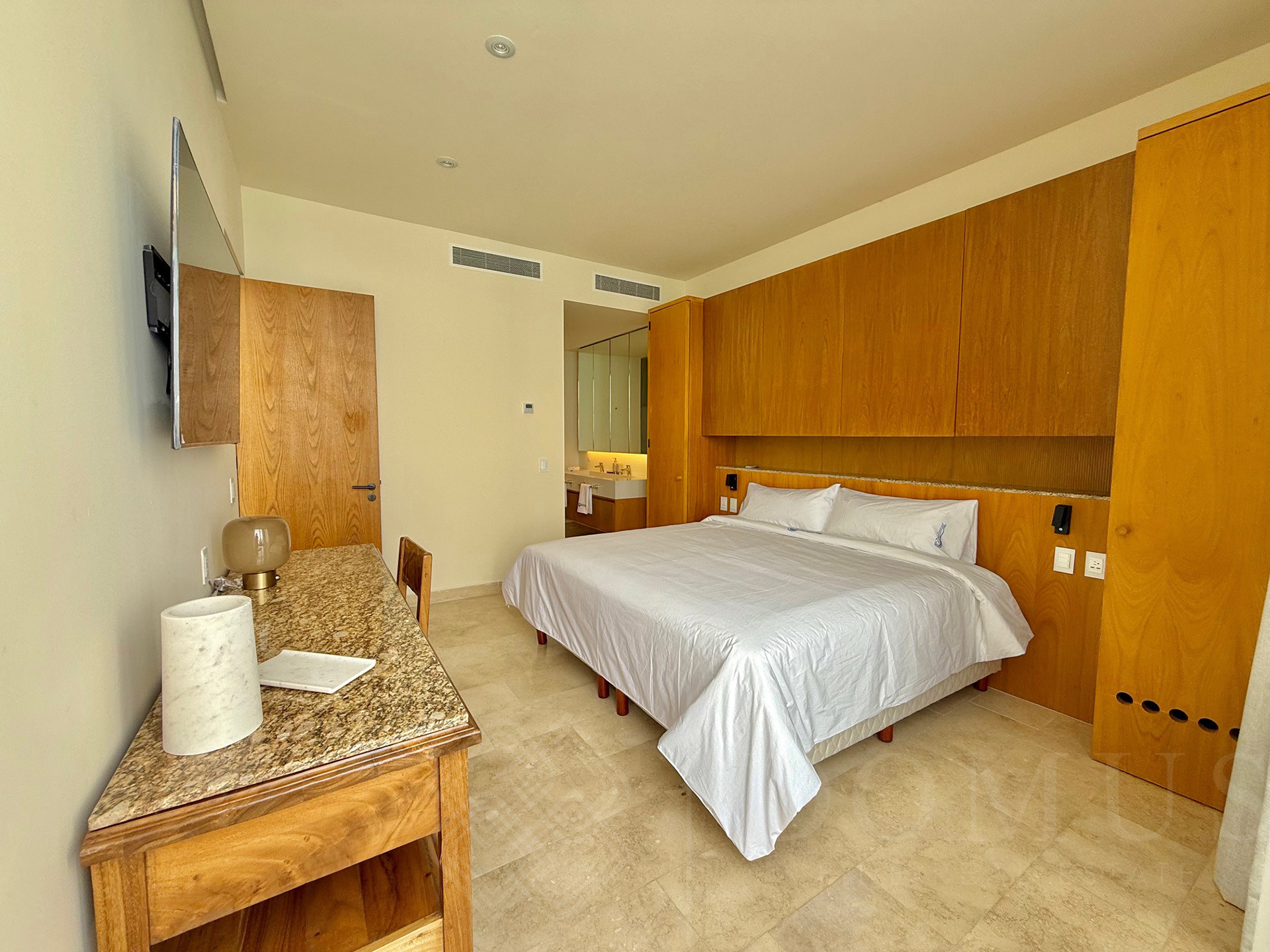 Image gallery of Zantamar PH 604-B UP 191