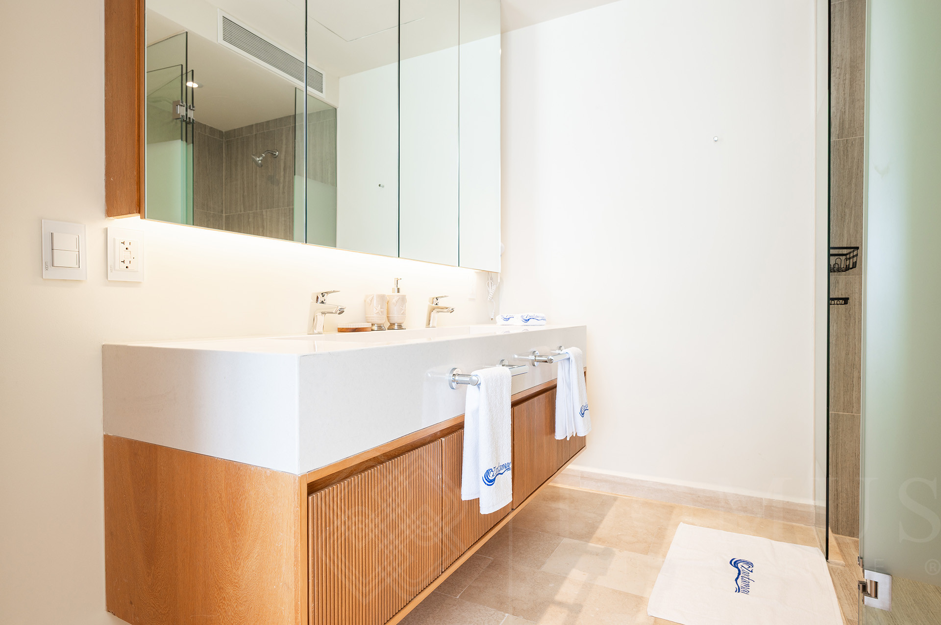 Galeria de Zantamar 405-B UP 128