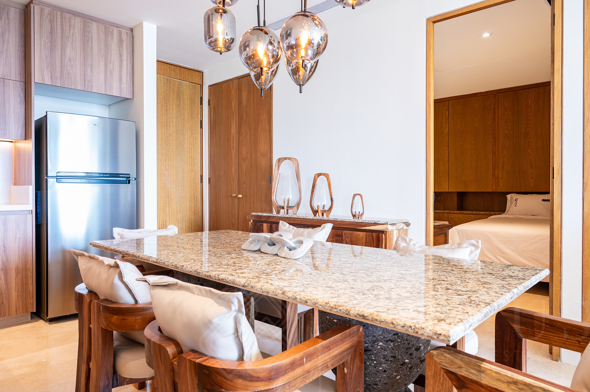 Image gallery of Zantamar 308-B UP 100