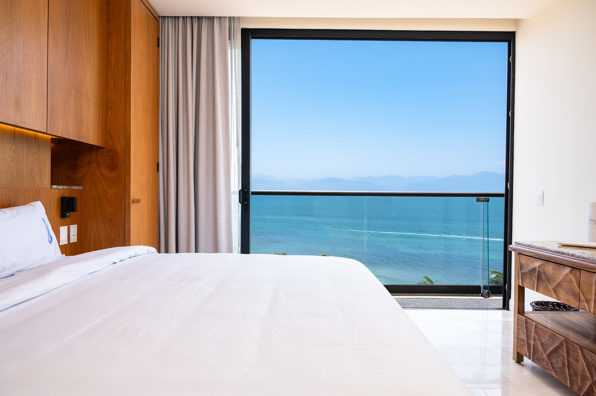 Image gallery of Zantamar 308-B UP 100