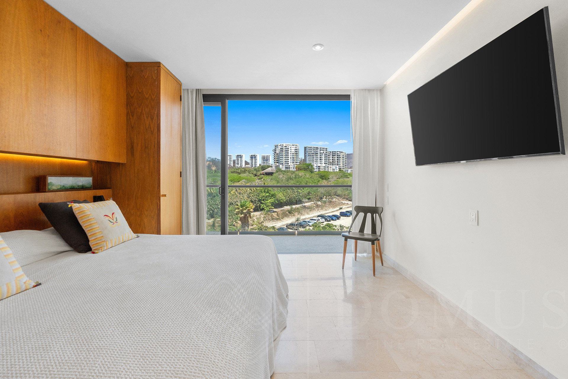 Image gallery of Zantamar C404 UP-88