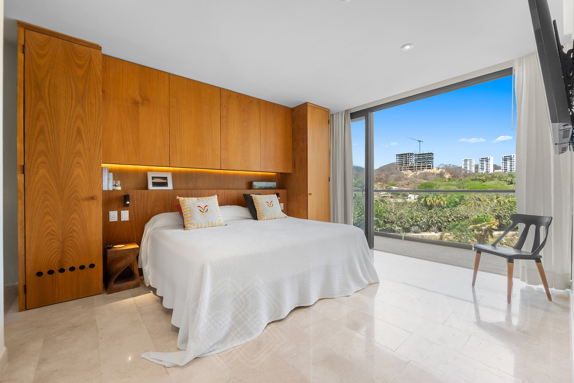 Image gallery of Zantamar C404 UP-88