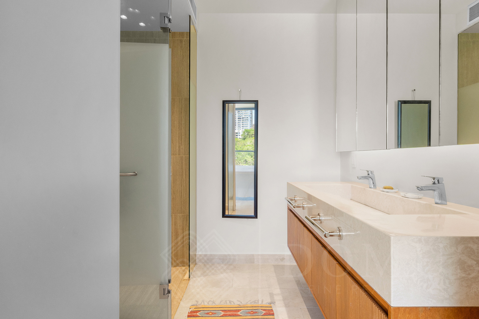 Image gallery of Zantamar C404 UP-88