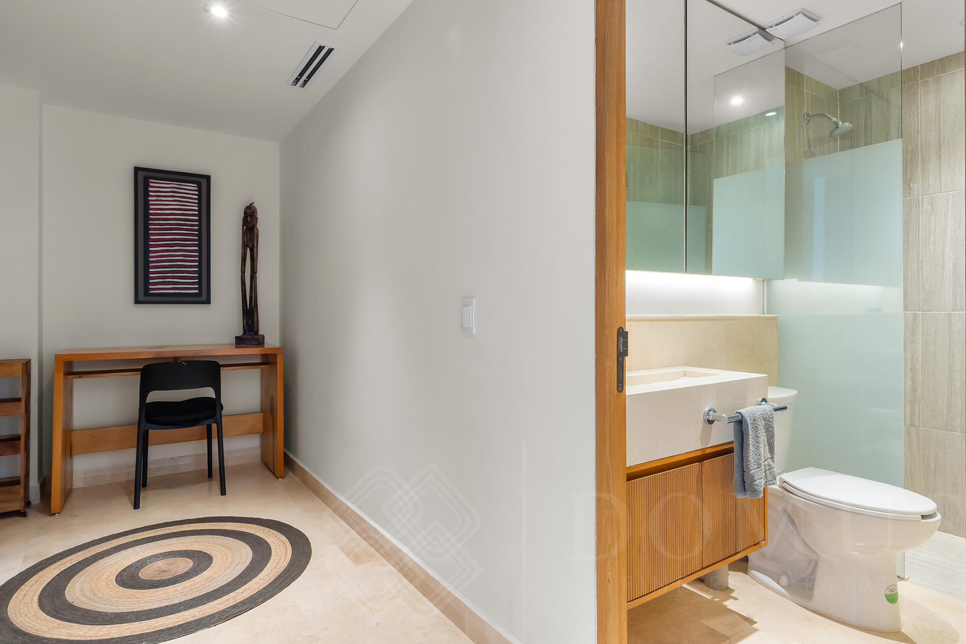 Image gallery of Zantamar C404 UP-88