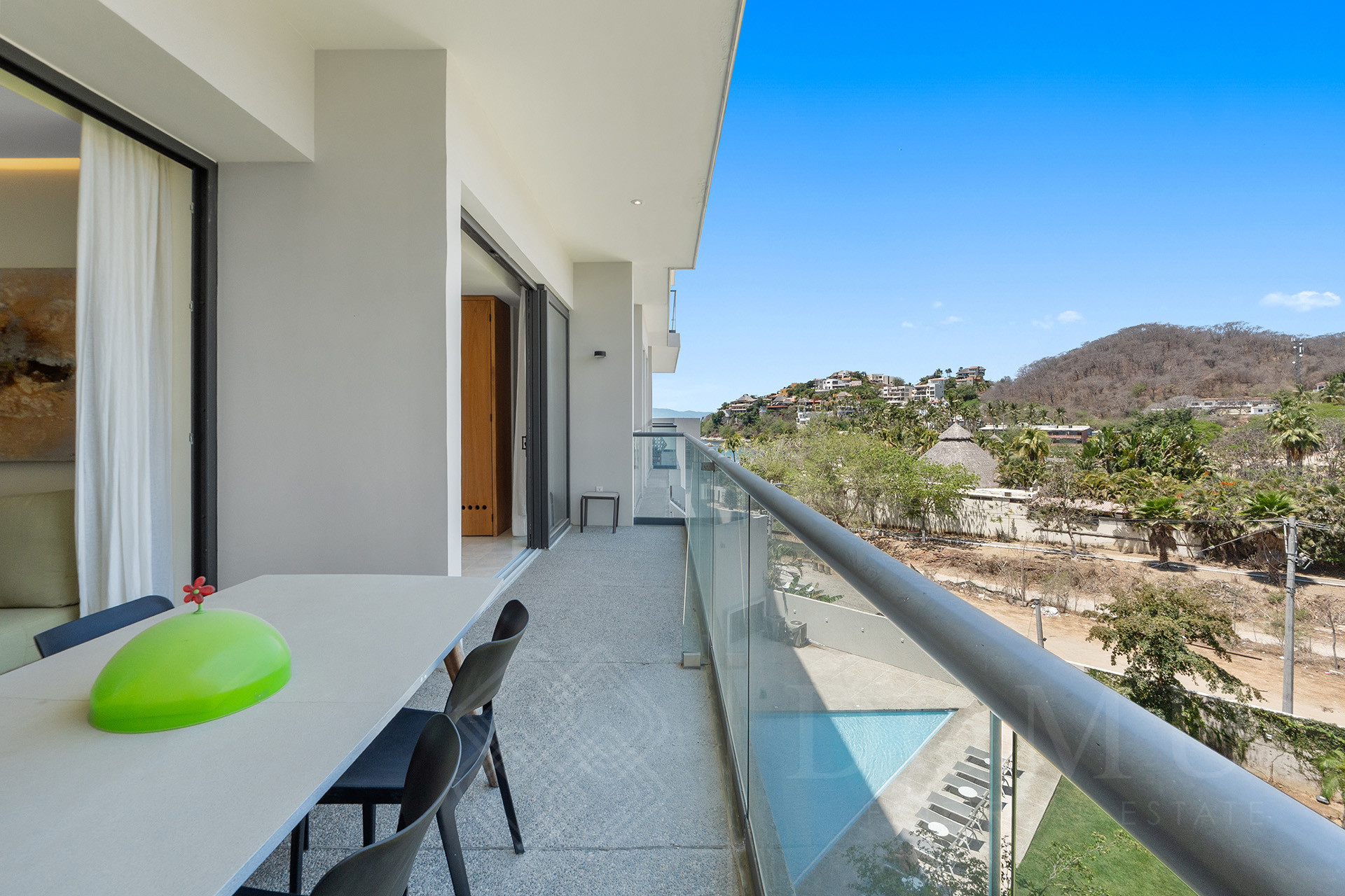 Image gallery of Zantamar C404 UP-88