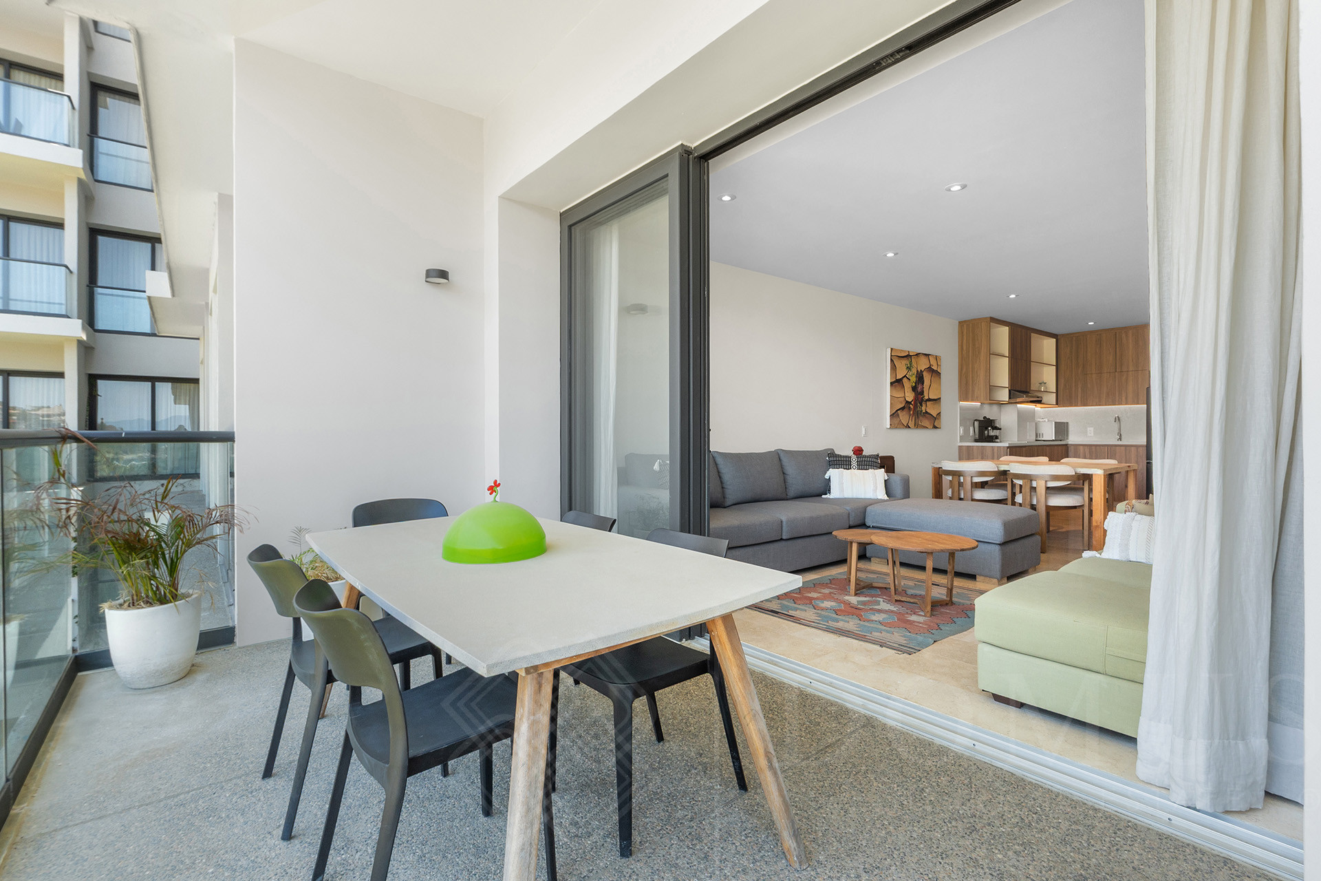 Image gallery of Zantamar C404 UP-88