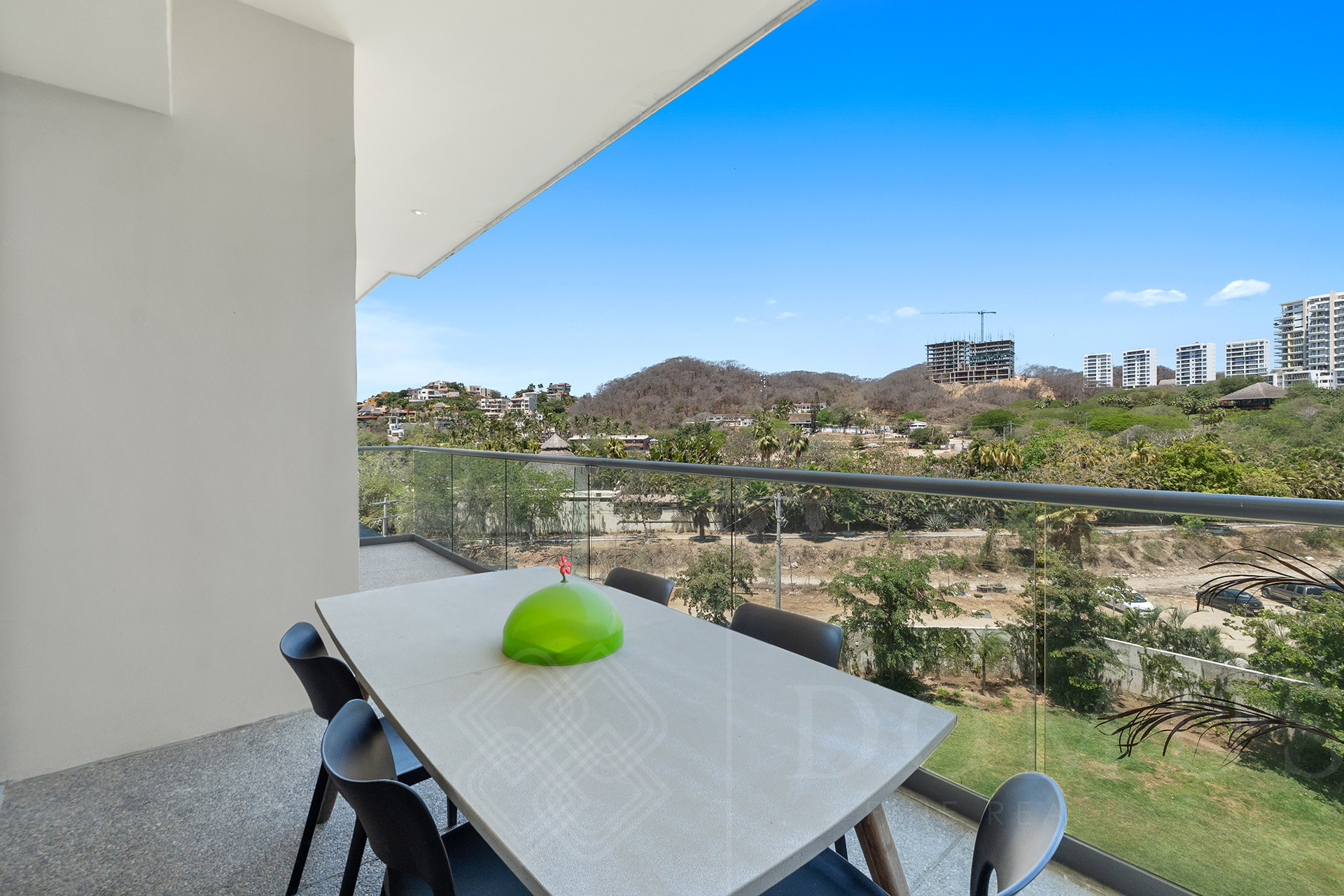 Image gallery of Zantamar C404 UP-88