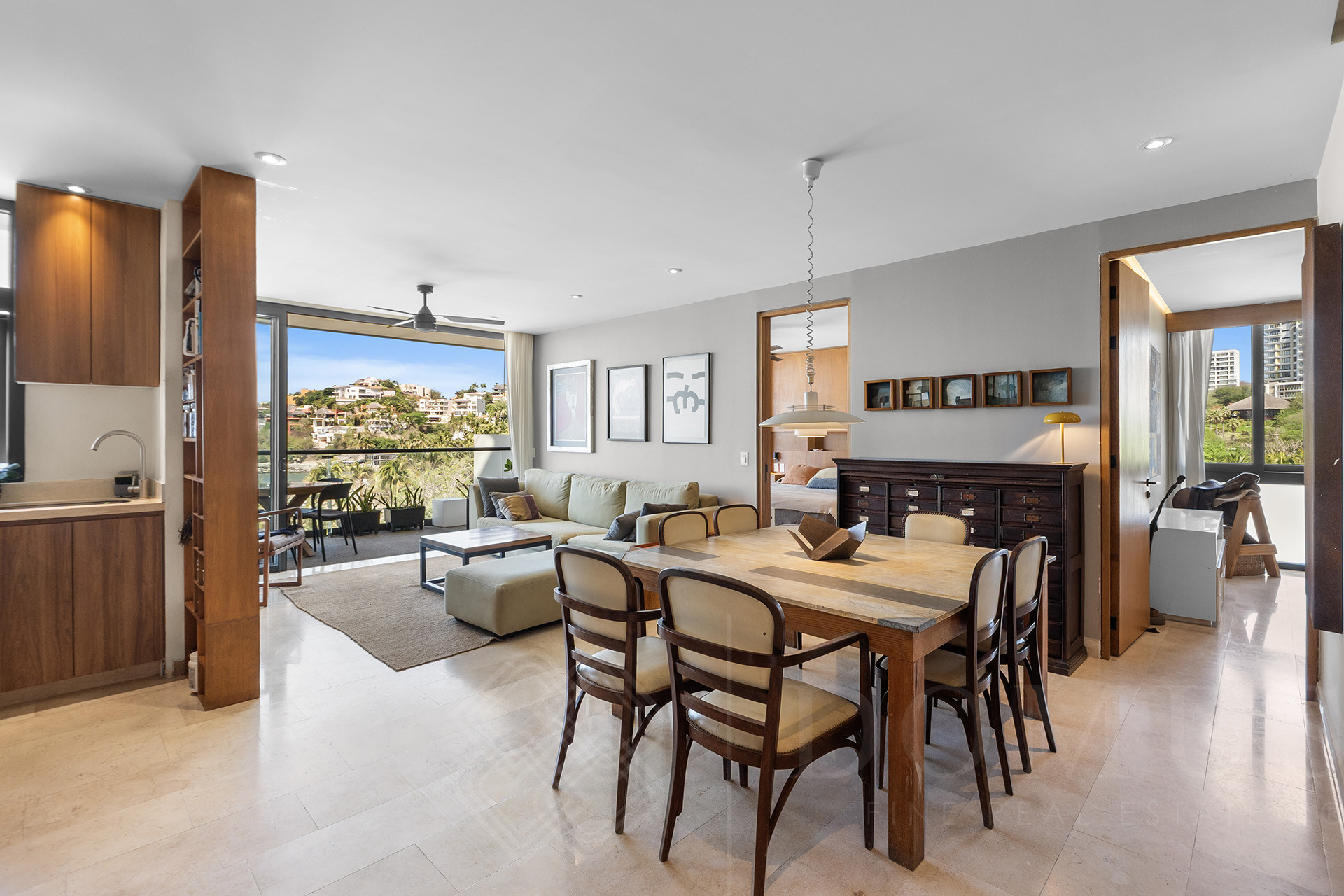 Image gallery of Zantamar A201 UP-92