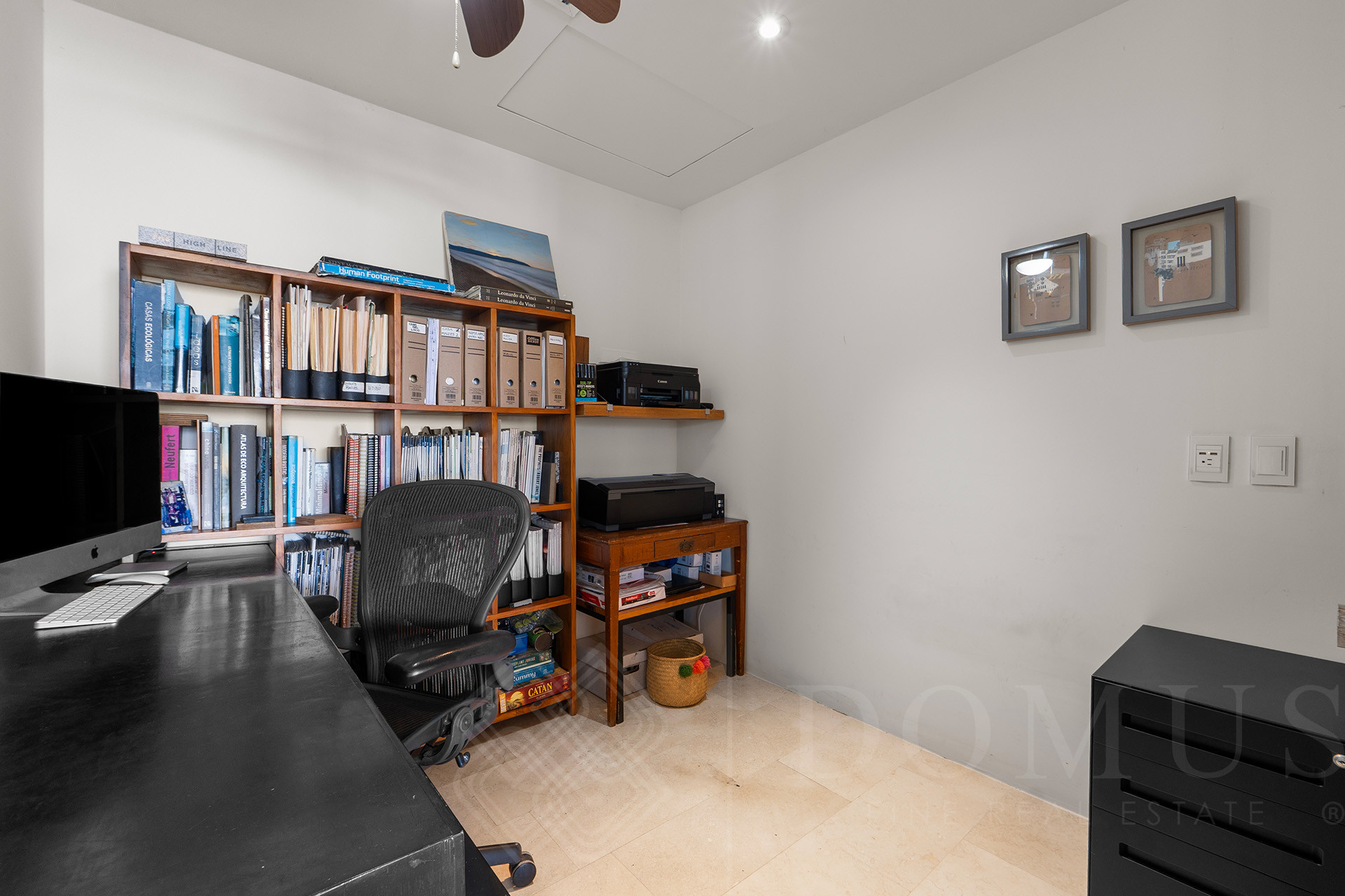 Image gallery of Zantamar A201 UP-92